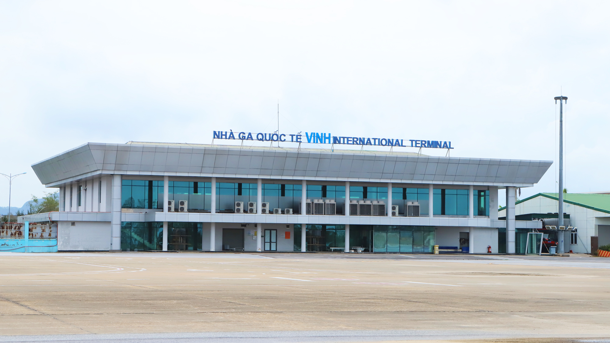 "Điểm s&aacute;ng" tr&ecirc;n c&ocirc;ng trường n&acirc;ng cấp s&acirc;n bay Vinh: Quyết t&acirc;m xong trước ng&agrave;y 19/12- Ảnh 28.