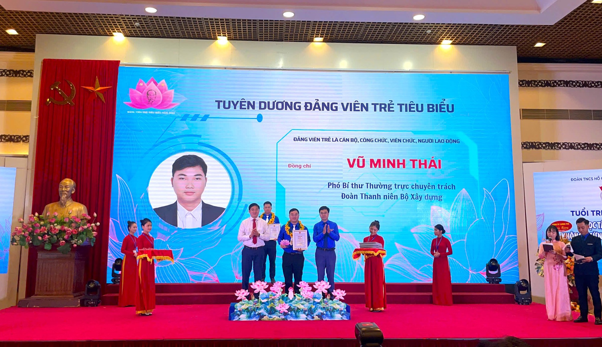 Tuy&ecirc;n dương 95 đảng vi&ecirc;n trẻ ti&ecirc;u biểu học tập v&agrave; l&agrave;m theo lời B&aacute;c năm 2025- Ảnh 3.