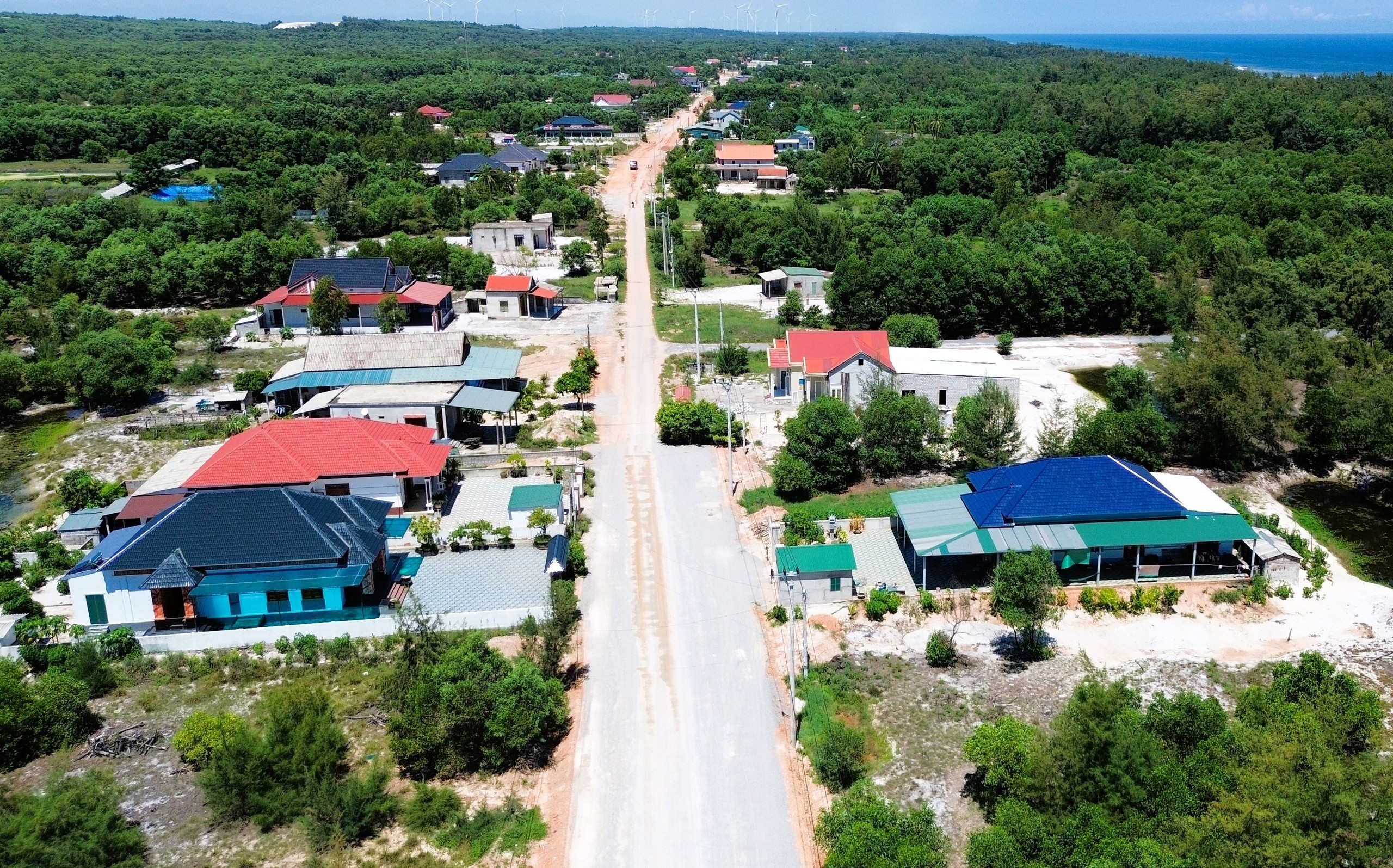 Rốt r&aacute;o gỡ vướng mặt bằng, đẩy tiến độ dự &aacute;n giao th&ocirc;ng gần 3.800 tỷ đồng tại Quảng Trị- Ảnh 1.