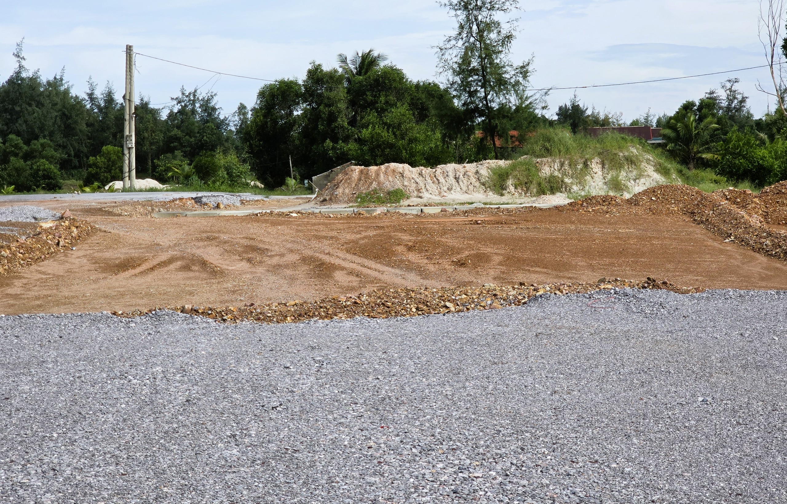 Rốt r&aacute;o gỡ vướng mặt bằng, đẩy tiến độ dự &aacute;n giao th&ocirc;ng gần 3.800 tỷ đồng tại Quảng Trị- Ảnh 11.