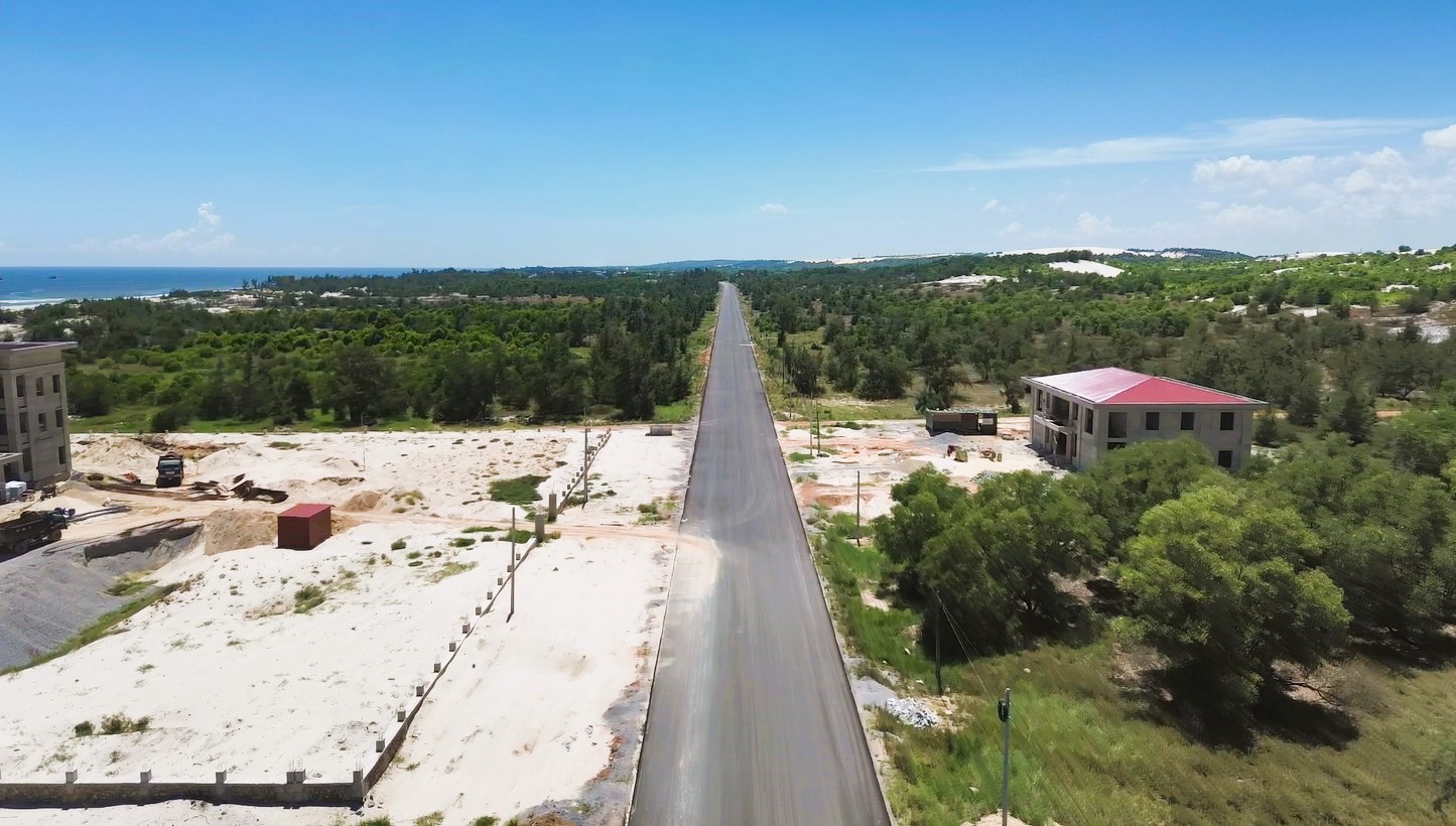 Rốt r&aacute;o gỡ vướng mặt bằng, đẩy tiến độ dự &aacute;n giao th&ocirc;ng gần 3.800 tỷ đồng tại Quảng Trị- Ảnh 2.