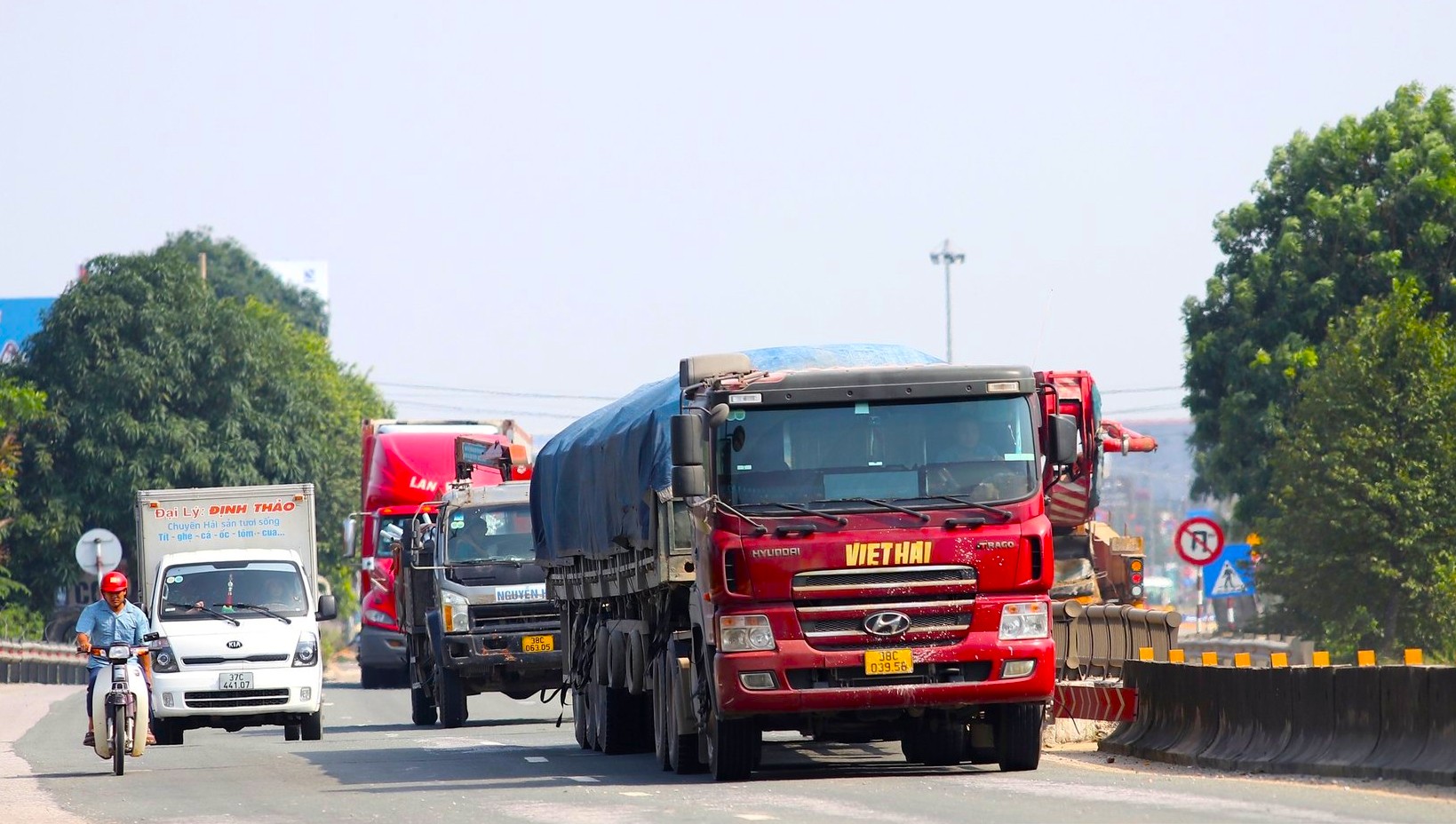 Đề xuất đầu tư hơn 8.000 tỷ đồng n&acirc;ng cấp, mở rộng quốc lộ 1 qua H&agrave; Tĩnh- Ảnh 1.