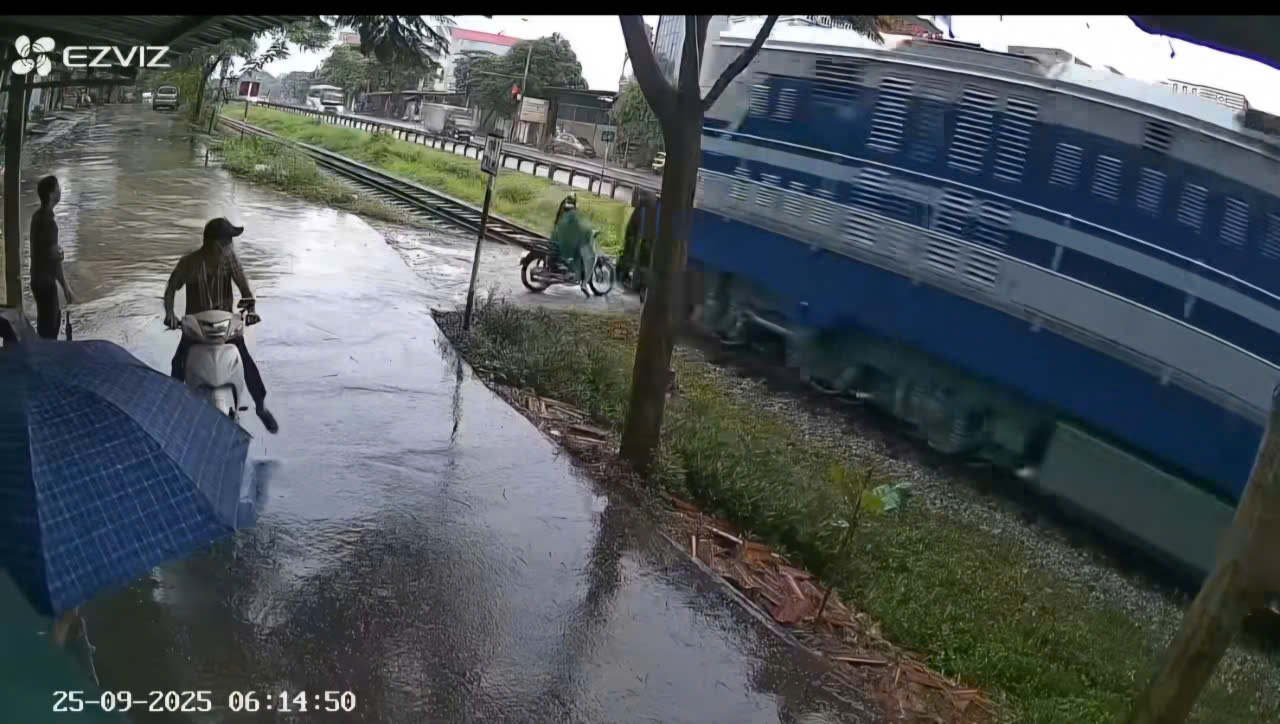 Bắc Ninh: Thực hiện nghi&ecirc;m Chỉ thị 22 của Ch&iacute;nh phủ x&oacute;a lối đi tự mở qua đường sắt- Ảnh 1.