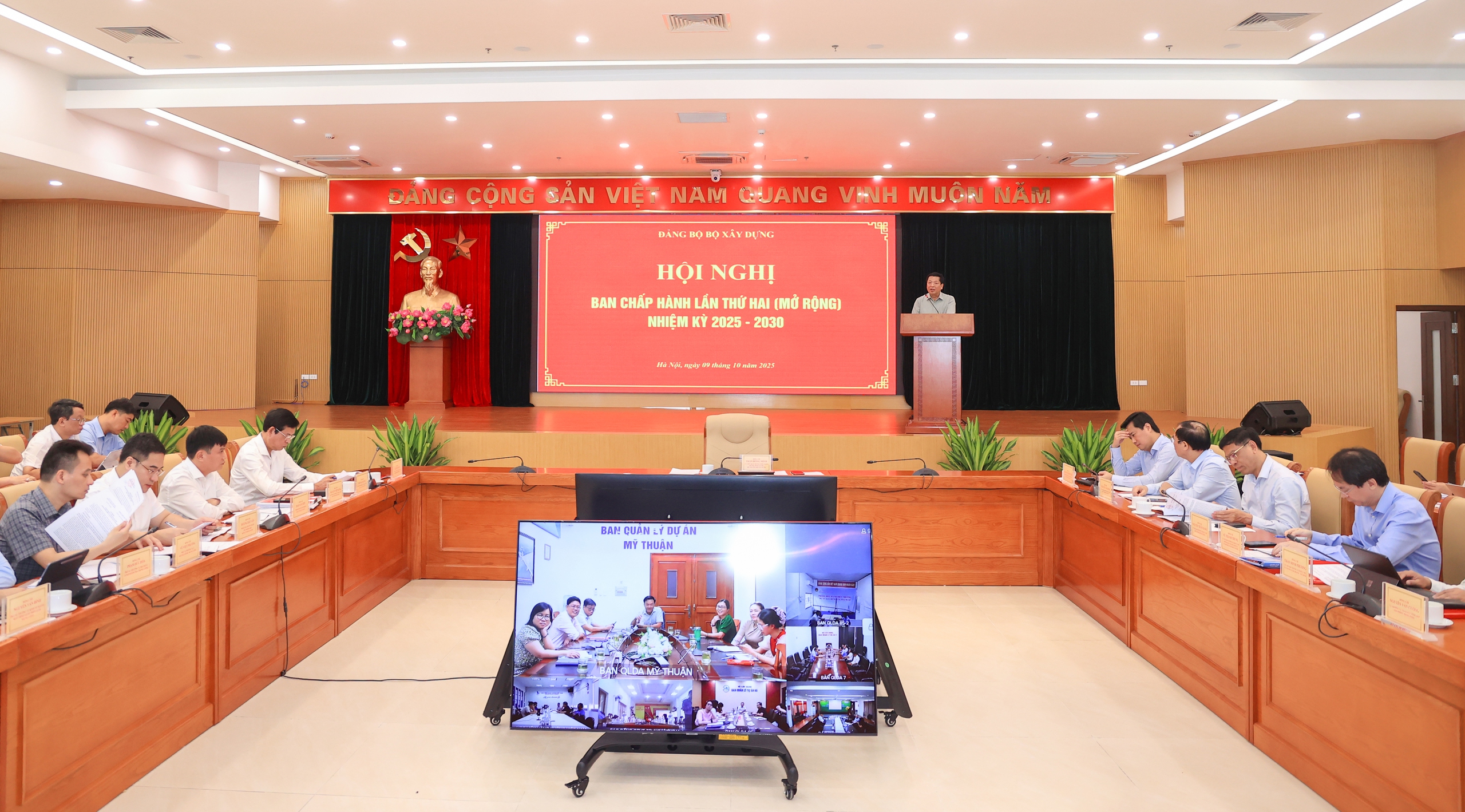 Đảng bộ Bộ X&acirc;y dựng quyết liệt thực hiện &ldquo;Bộ tứ nghị quyết chiến lược&rdquo; của Bộ Ch&iacute;nh trị- Ảnh 2.