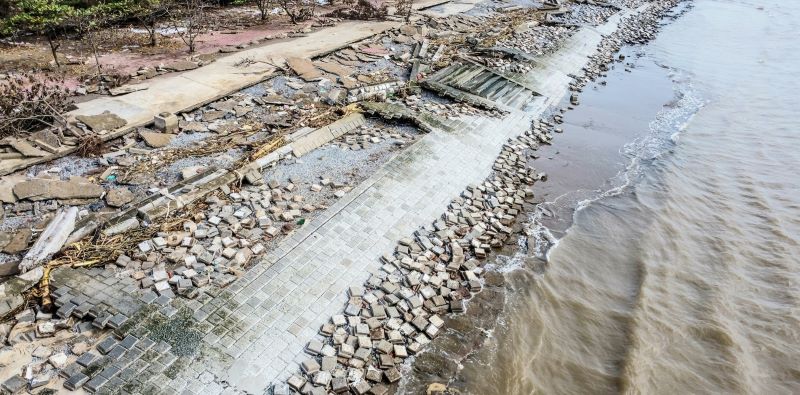 Ninh B&igrave;nh: Tuyến k&egrave; 100 tỷ đồng sạt lở tan hoang sau b&atilde;o- Ảnh 3.