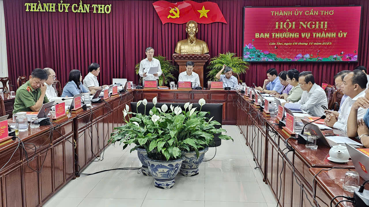 Cần Thơ: Khắc phục t&igrave;nh trạng thừa, thiếu c&aacute;n bộ sau s&aacute;p nhập- Ảnh 1.