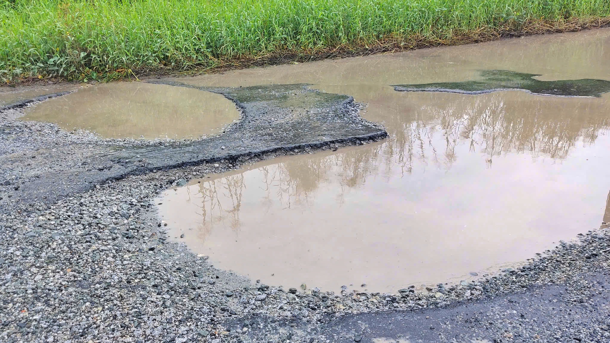 Khẩn trương sửa chữa tuyến đường Mậu Th&acirc;n bị xuống cấp ở C&agrave; Mau- Ảnh 2.