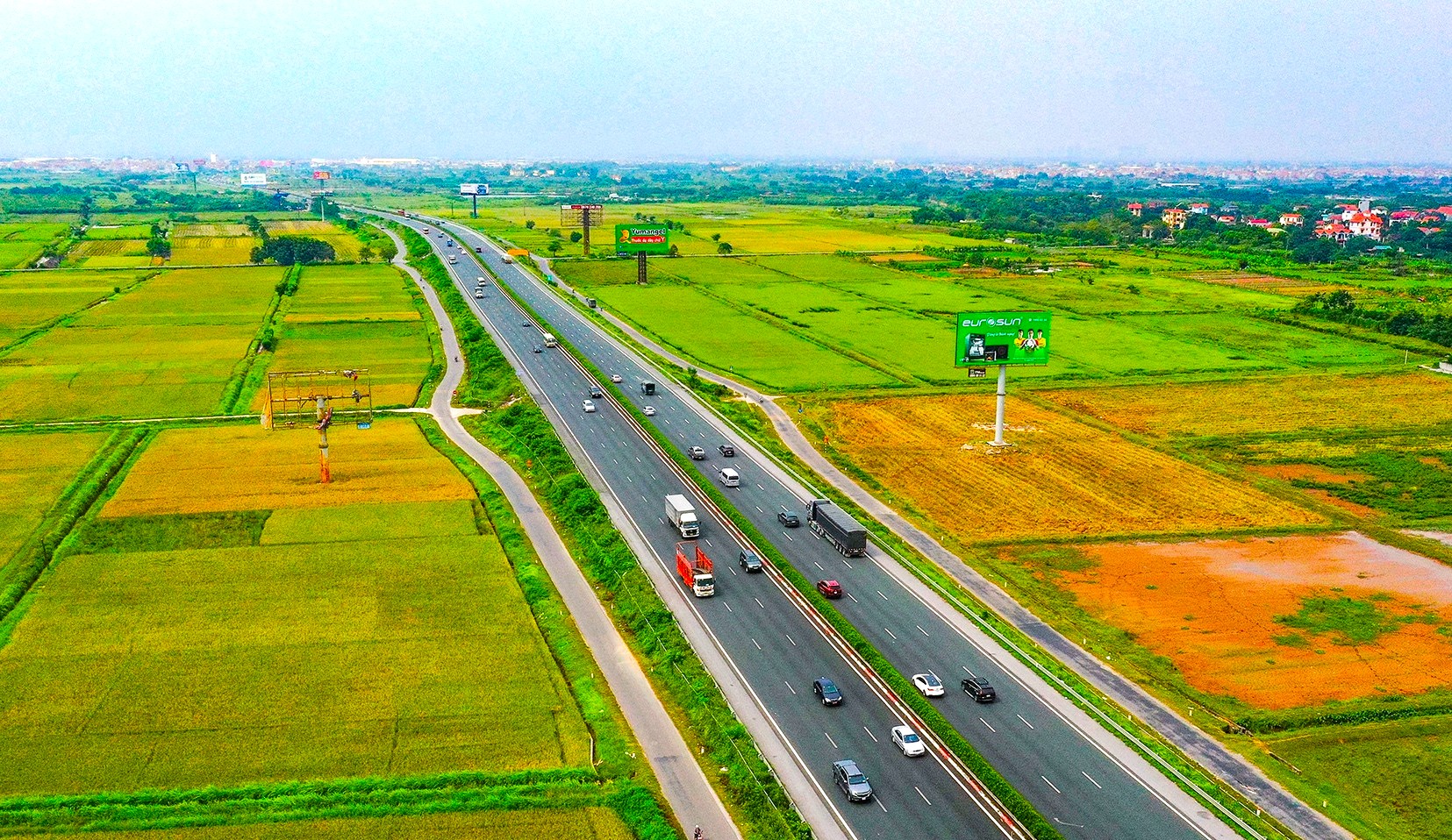 Luật Đường bộ mở hướng phát triển giao thông thông minh cao tốc- Ảnh 1. Luật Đường bộ mở hướng phát triển giao thông thông minh cao tốc- Ảnh 1.