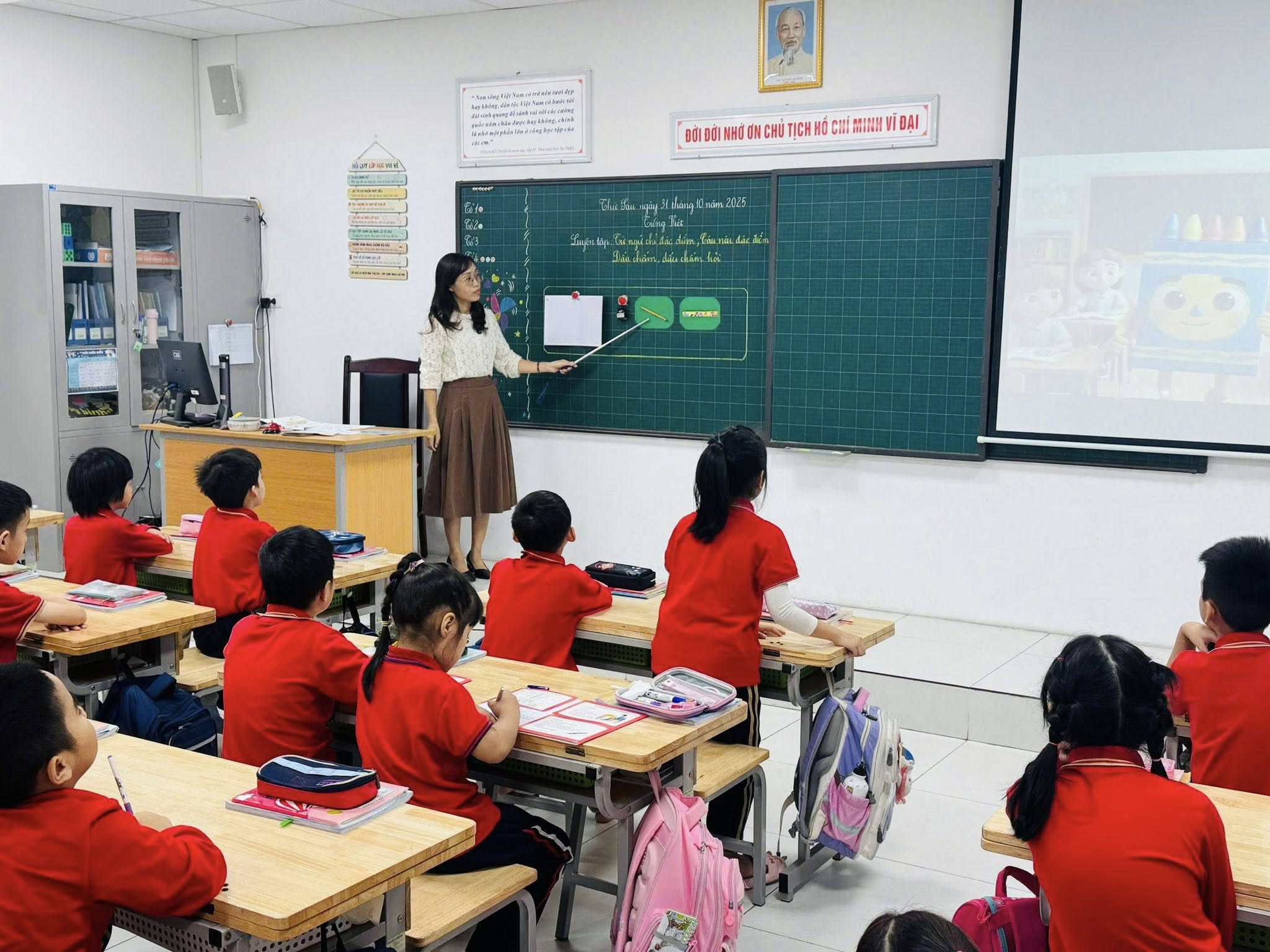 Bộ GD&ĐT bỏ đ&igrave;nh chỉ học sinh, đề xuất c&ocirc;ng khai vi phạm- Ảnh 1.