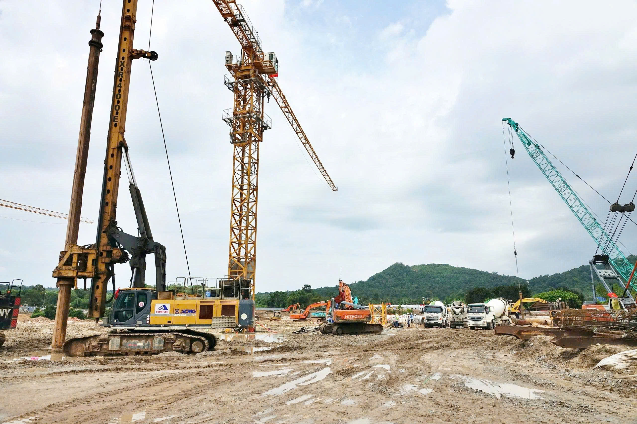 Bộ trưởng Trần Hồng Minh kiểm tra tiến độ c&aacute;c dự &aacute;n phục vụ APEC tại Ph&uacute; Quốc- Ảnh 3.