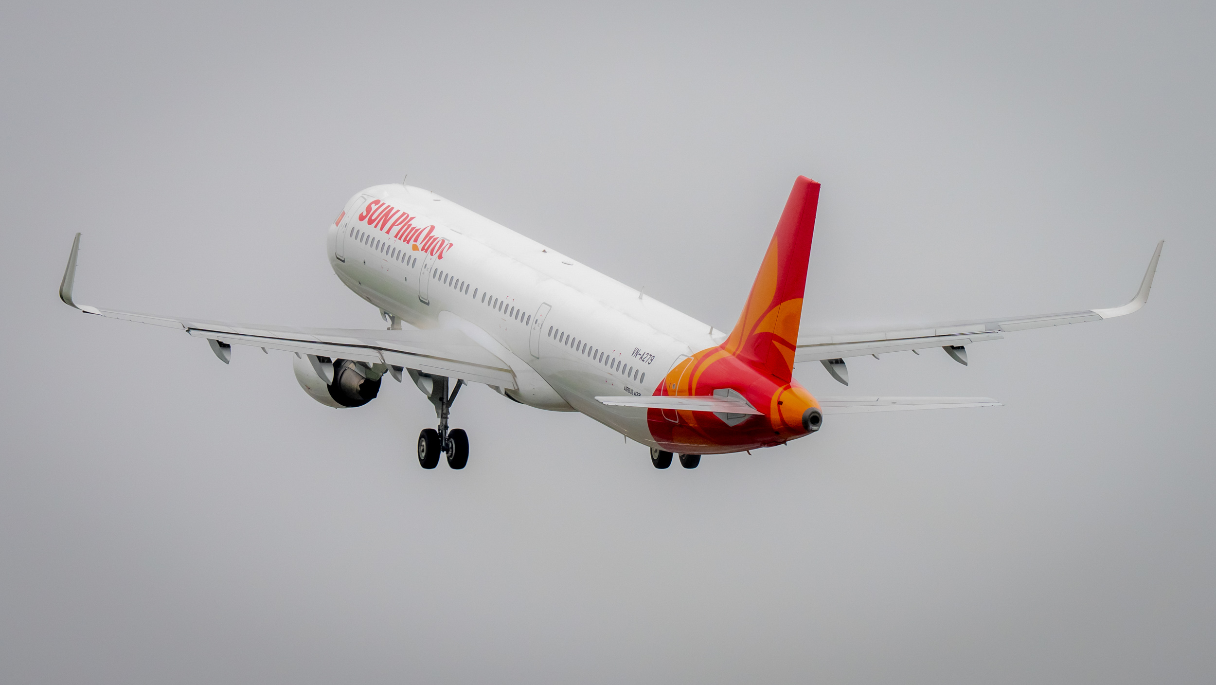 Chuyến bay đầu ti&ecirc;n của Sun PhuQuoc Airways ch&iacute;nh thức cất c&aacute;nh- Ảnh 7.