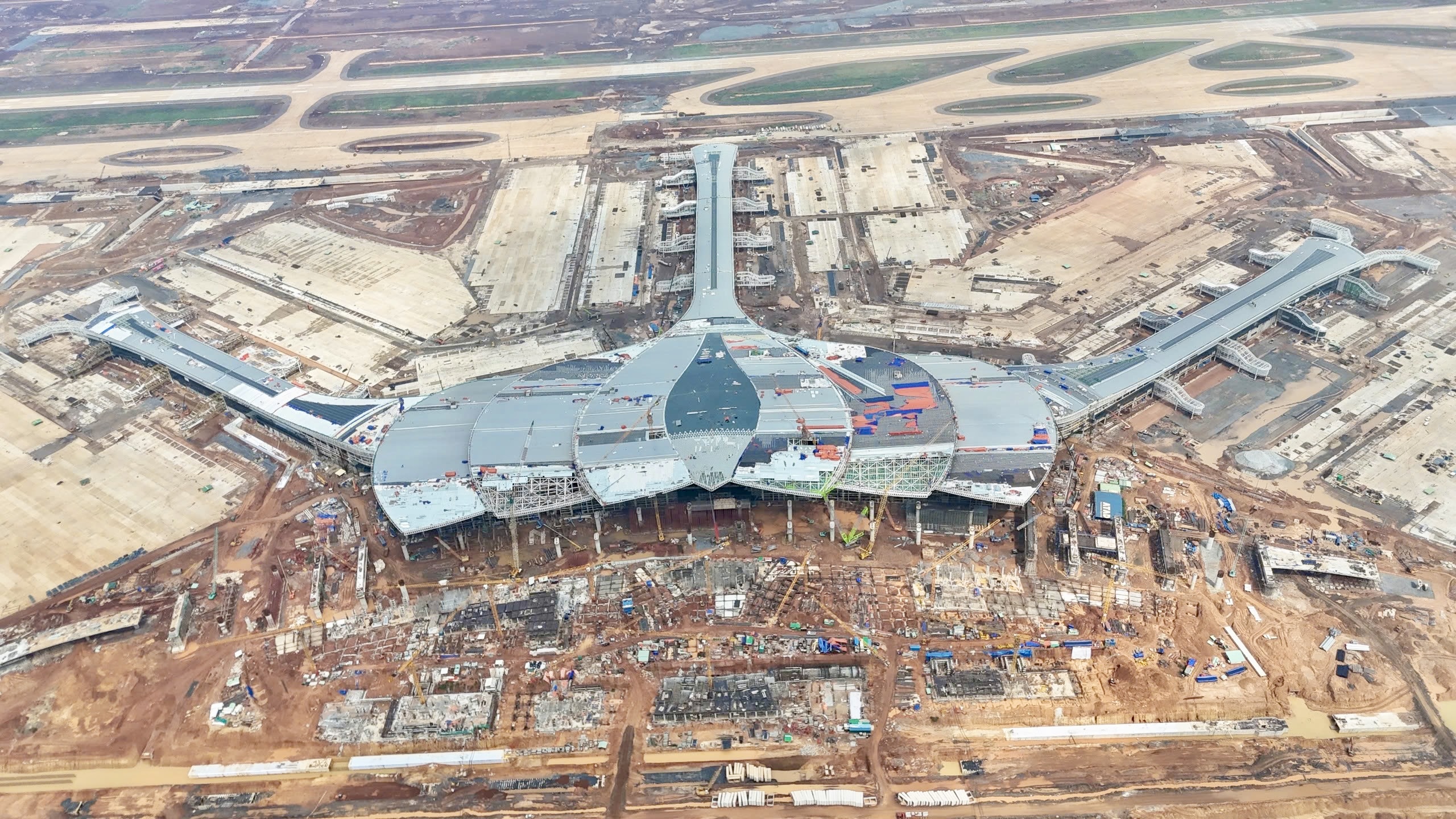 Bộ trưởng Trần Hồng Minh chỉ đạo "thi công sân bay Long Thành đến đâu, sạch đẹp đến đó"- Ảnh 12. Bộ trưởng Trần Hồng Minh chỉ đạo "thi công sân bay Long Thành đến đâu, sạch đẹp đến đó"- Ảnh 12.