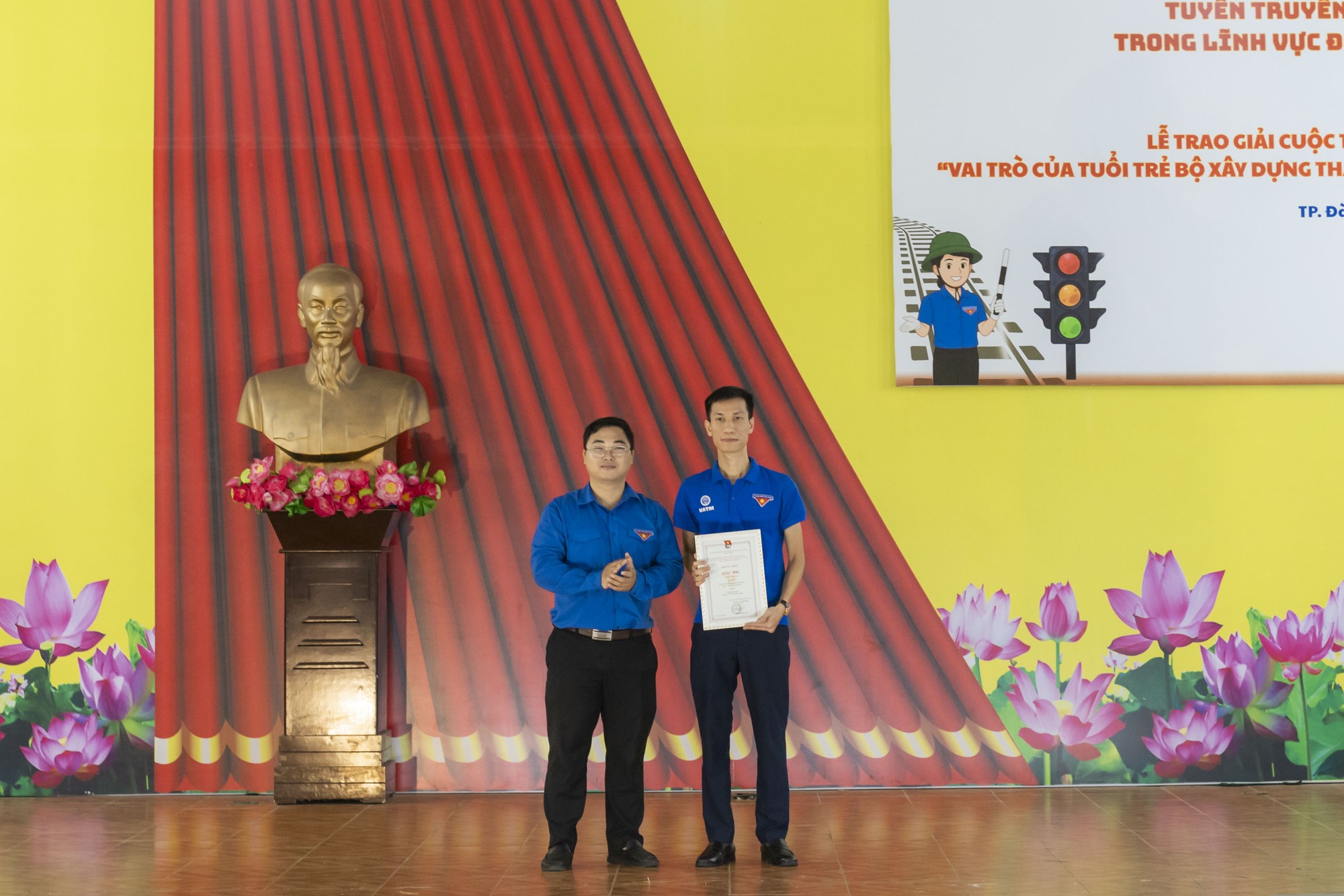 Tuổi trẻ Bộ X&acirc;y dựng lan tỏa văn h&oacute;a giao th&ocirc;ng, bảo đảm an to&agrave;n đường sắt- Ảnh 5.