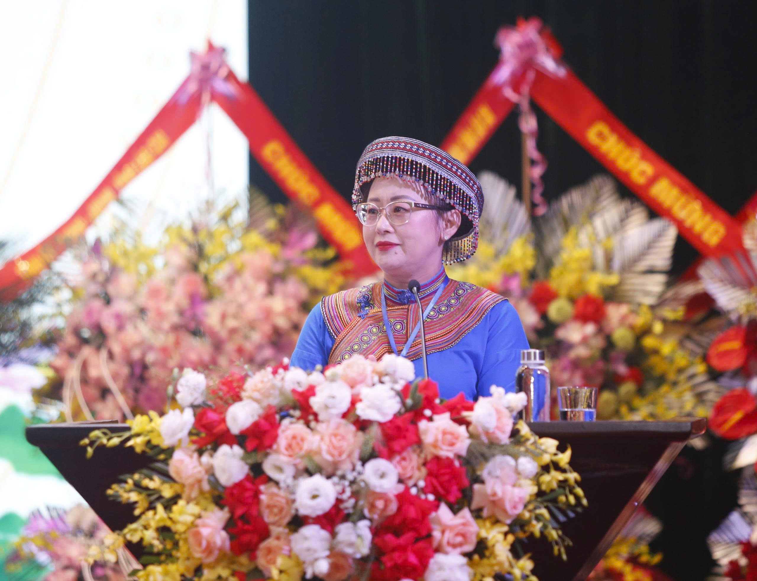 Lào Cai đã xây mới, sửa chữa hơn 3.400 nhà “Đại đoàn kết"- Ảnh 1. Lào Cai đã xây mới, sửa chữa hơn 3.400 nhà “Đại đoàn kết"- Ảnh 1.