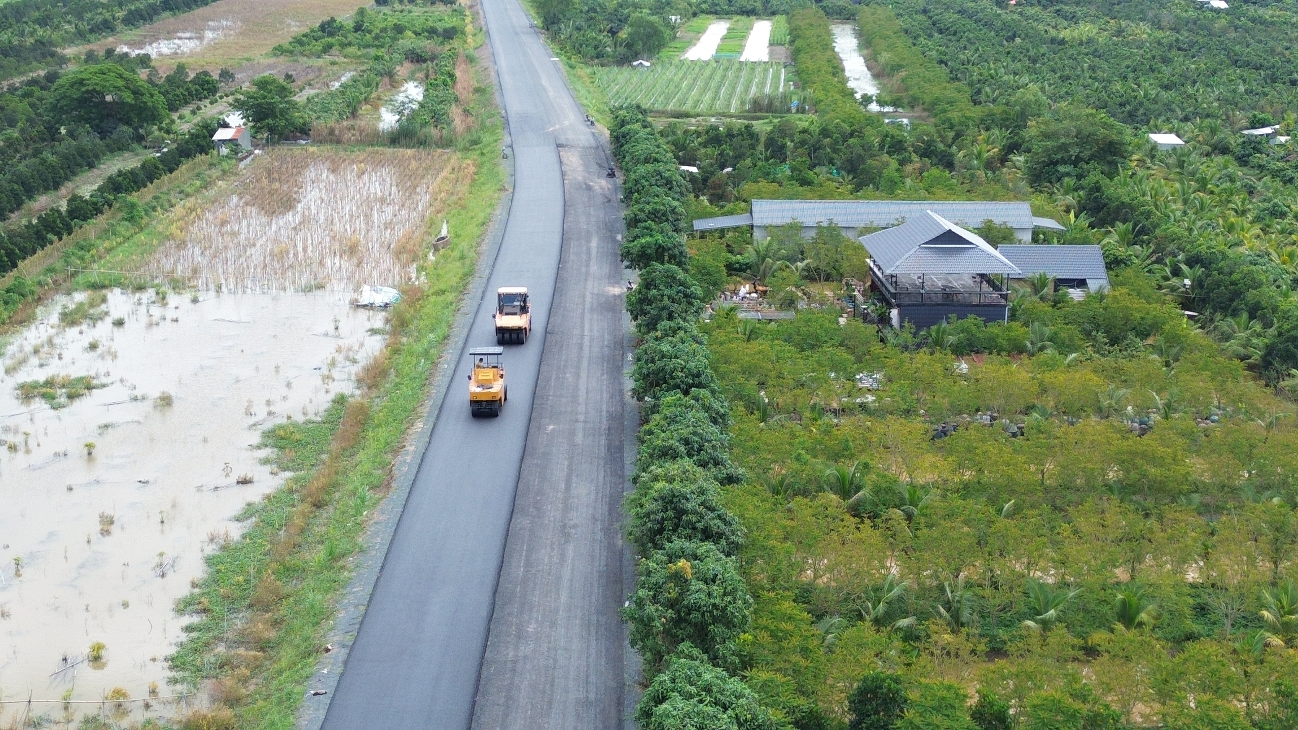 Sắp đến ngày thông xe, tuyến tránh Cao Lãnh hiện thi công ra sao?- Ảnh 9. Sắp đến ngày thông xe, tuyến tránh Cao Lãnh hiện thi công ra sao?- Ảnh 9.
