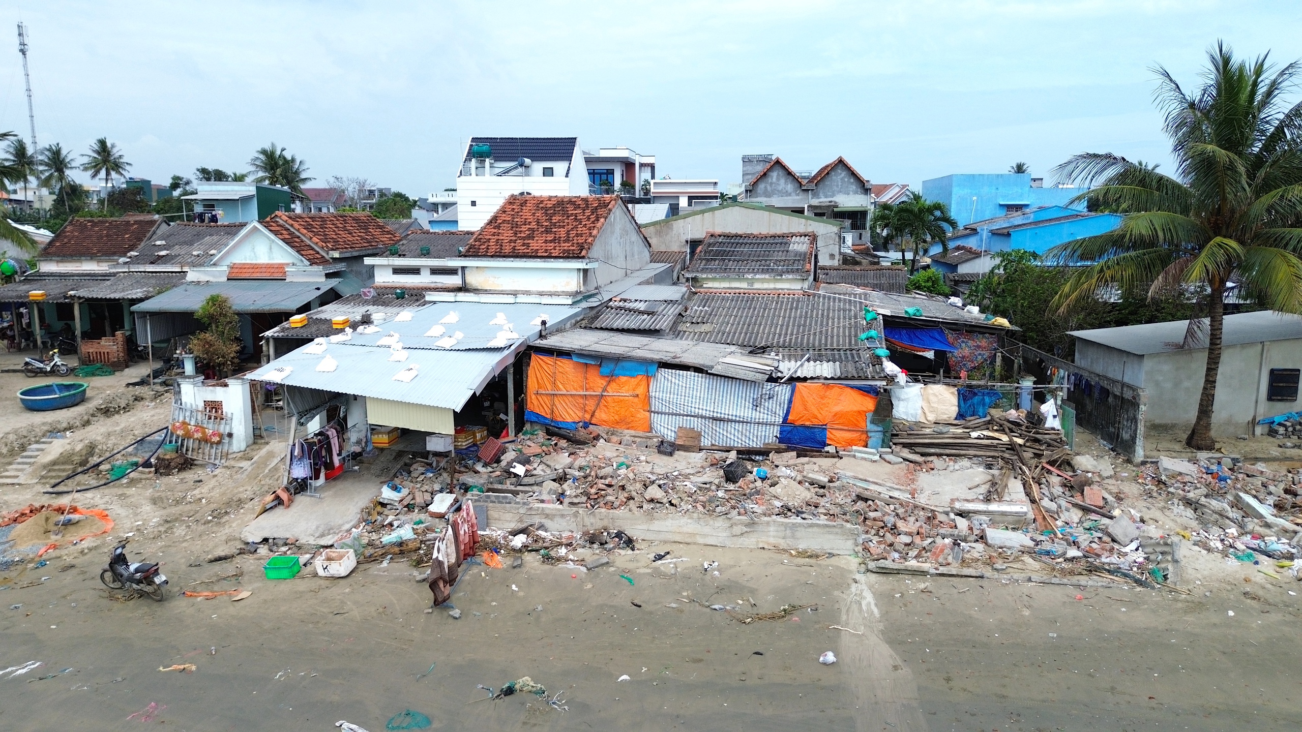 K&egrave; biển gi&uacute;p người d&acirc;n Quảng Ng&atilde;i chống chọi với những con s&oacute;ng dữ- Ảnh 2.