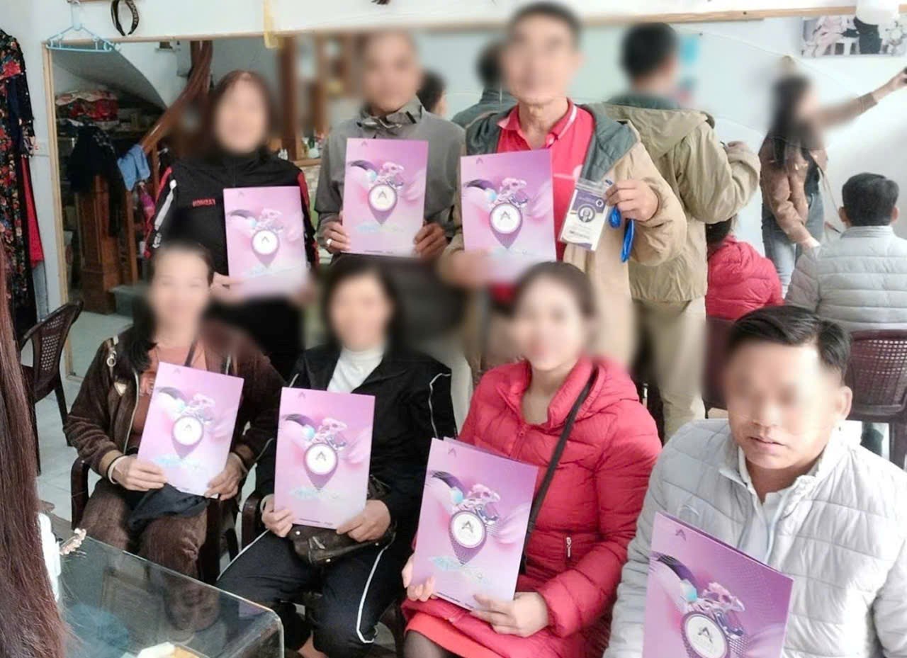 Khởi tố nh&oacute;m đối tượng lừa 400 nh&agrave; đầu tư, chiếm đoạt gần 10 tỷ đồng từ dự &aacute;n tiền ảo- Ảnh 3.