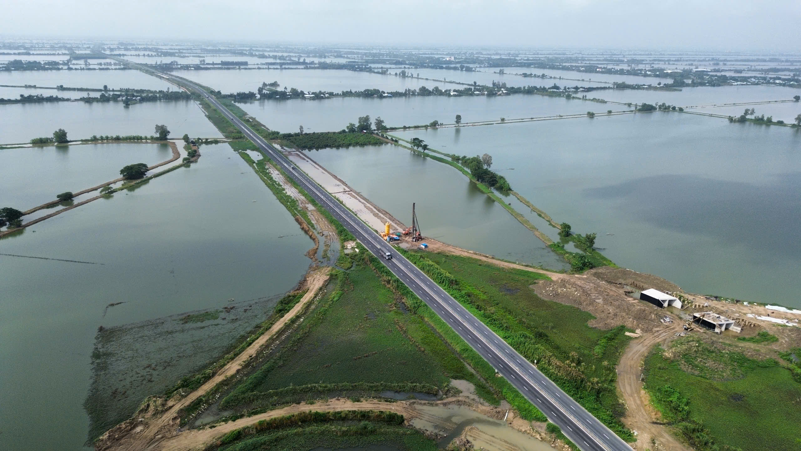 Chuy&ecirc;n gia Trần Hữu Hiệp: Từ tầm nh&igrave;n chiến lược Văn kiện XIV đến h&agrave;nh động thực tiễn- Ảnh 4.