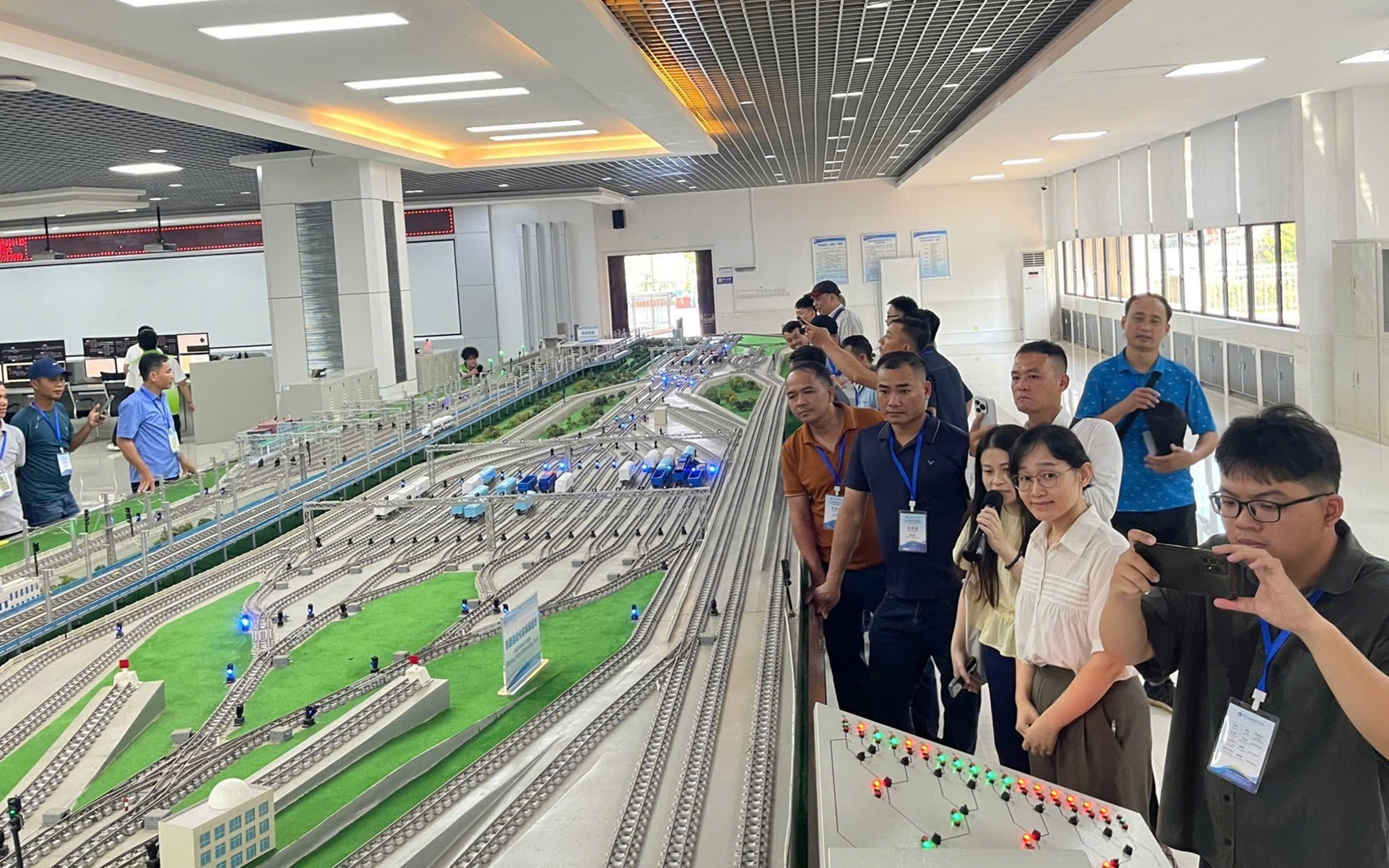 Huy động tổng lực đ&agrave;o tạo hơn 260 ngh&igrave;n nh&acirc;n lực đường sắt