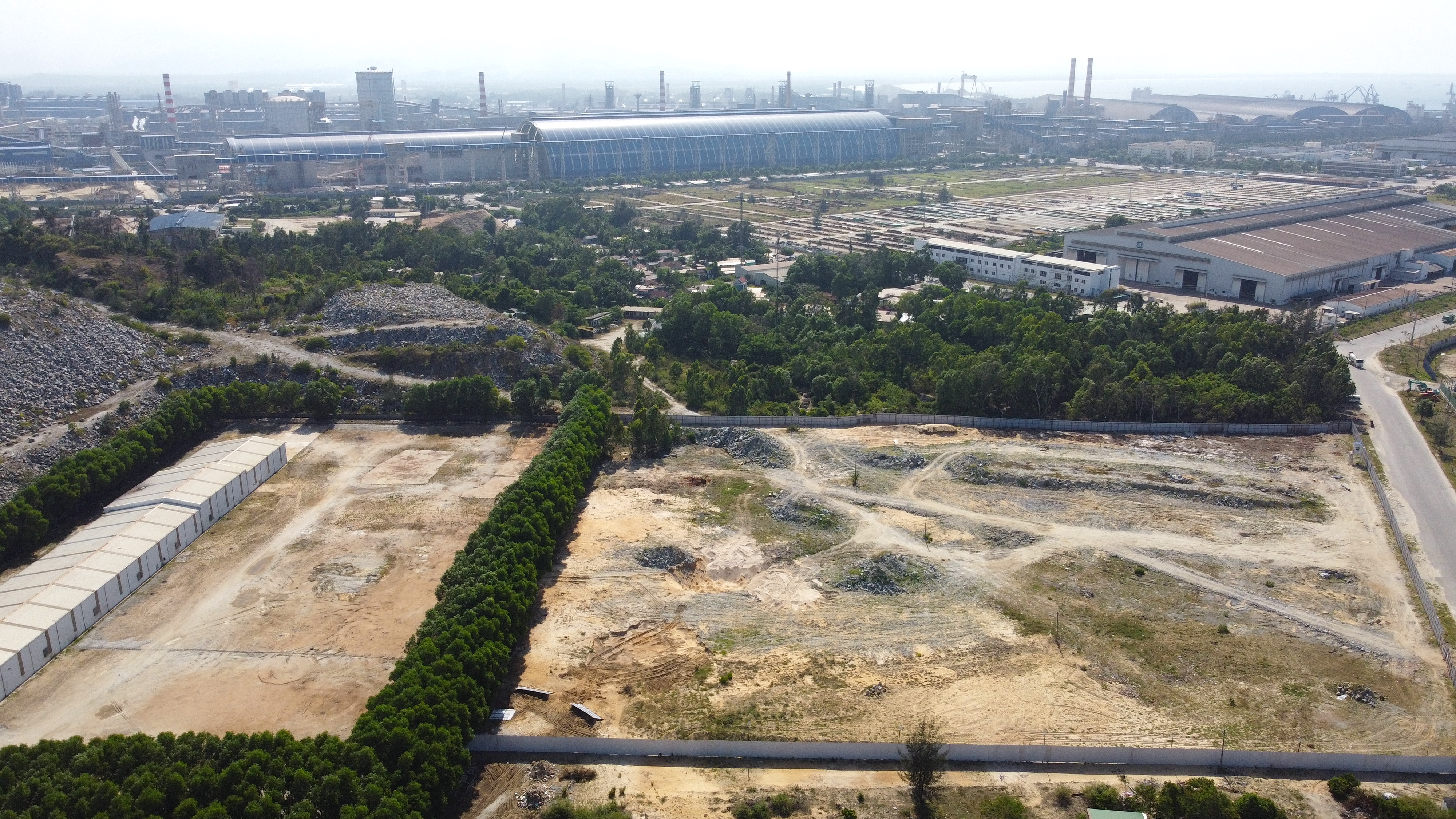 Quảng Ng&atilde;i giao hơn 110.000m2 đất để x&acirc;y nh&agrave; m&aacute;y sản xuất ray đường sắt tốc độ cao- Ảnh 1.