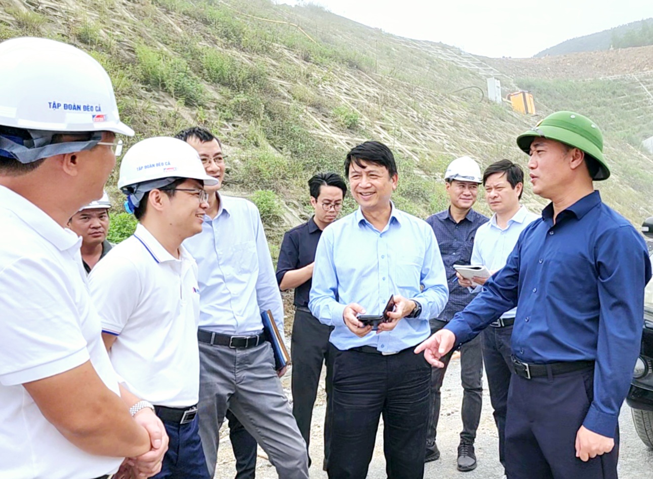 Thứ trưởng Nguyễn Việt H&ugrave;ng: Nỗ lực đưa cao tốc Quảng Ng&atilde;i - Ho&agrave;i Nhơn về đ&iacute;ch đ&uacute;ng hẹn- Ảnh 4.