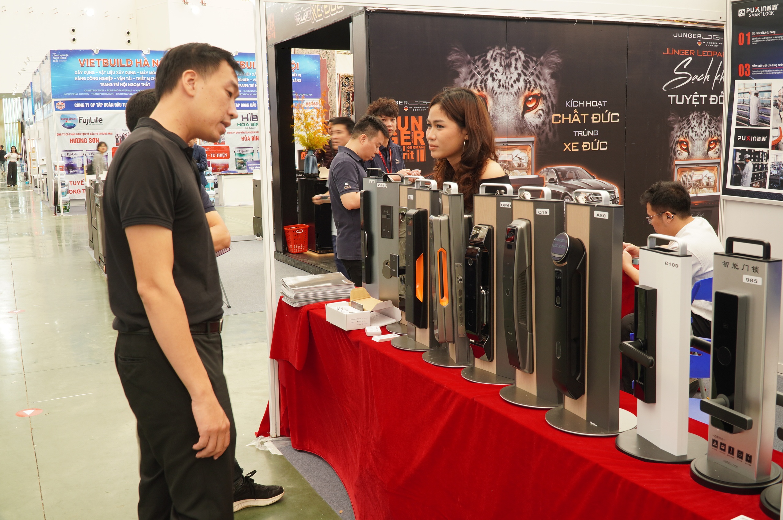 Đa dạng trải nghiệm tại triển l&atilde;m Vietbuild H&agrave; Nội 2025- Ảnh 19.