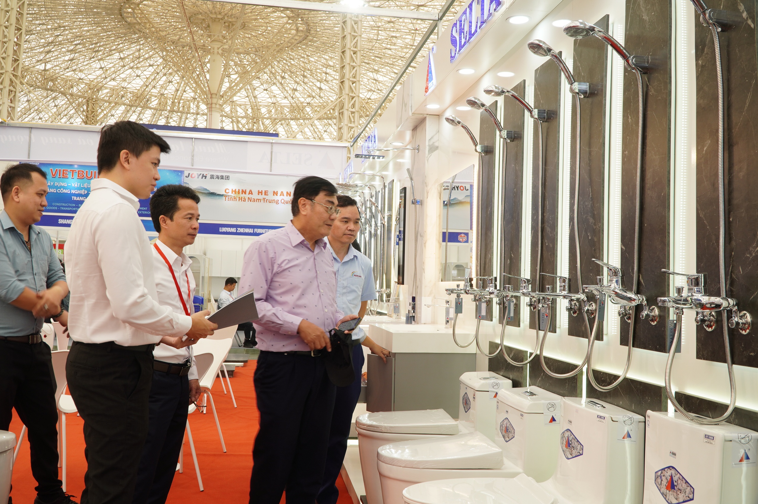 Đa dạng trải nghiệm tại triển l&atilde;m Vietbuild H&agrave; Nội 2025- Ảnh 11.