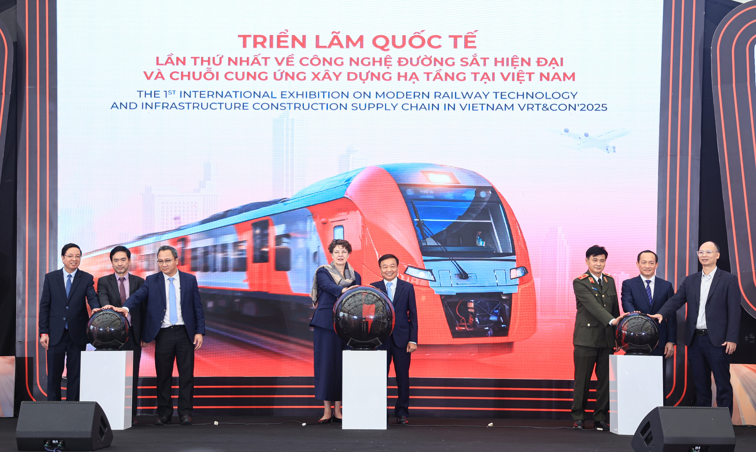 Khai mạc triển l&atilde;m v&agrave; hội nghị quốc tế đường sắt VRT & CONS 2025- Ảnh 4.