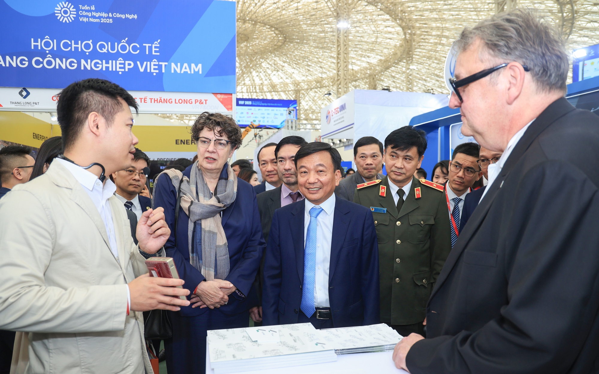 Khai mạc triển l&atilde;m v&agrave; hội nghị quốc tế đường sắt VRT & CONS 2025