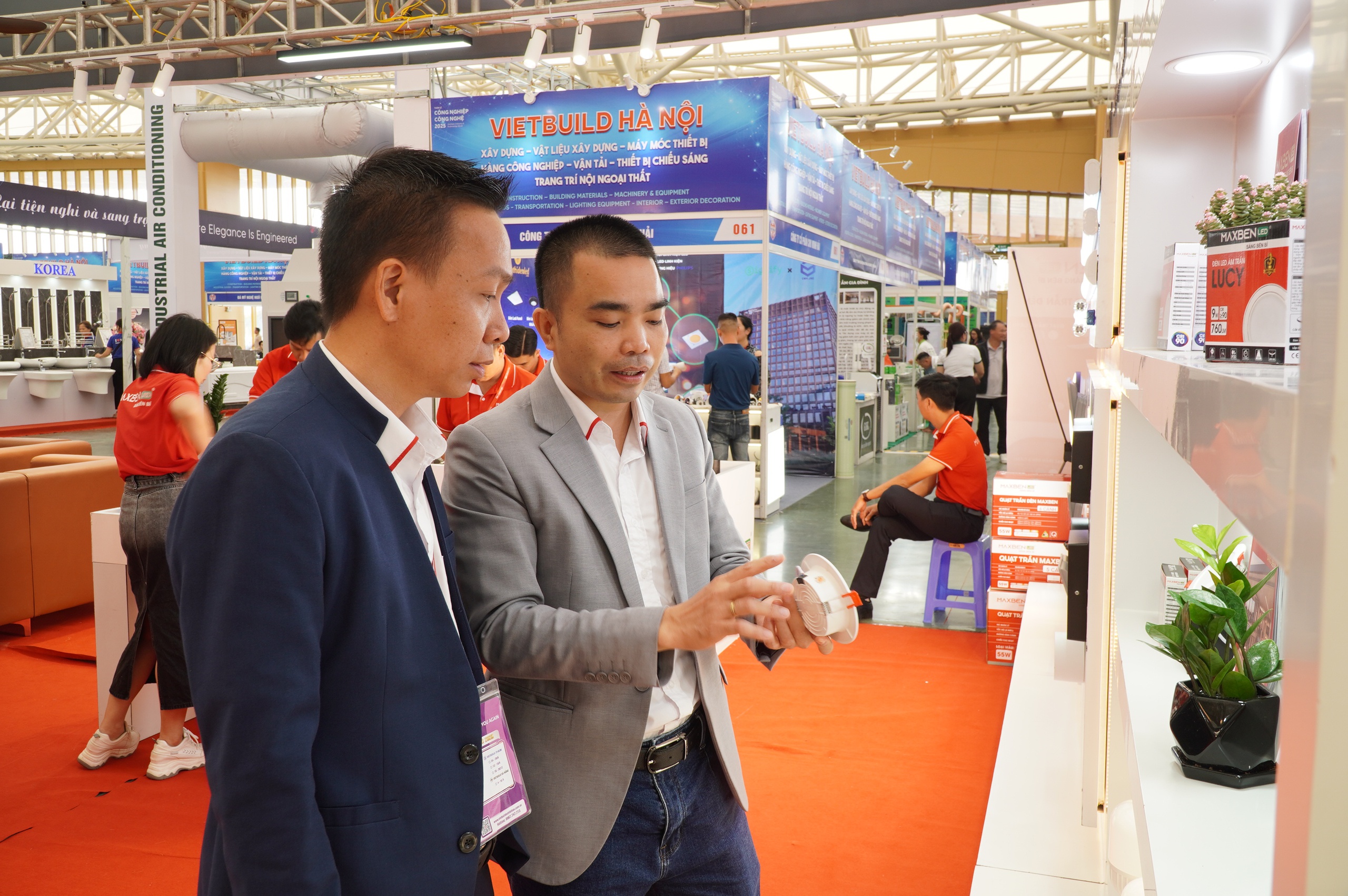 Đa dạng trải nghiệm tại triển l&atilde;m Vietbuild H&agrave; Nội 2025- Ảnh 6.