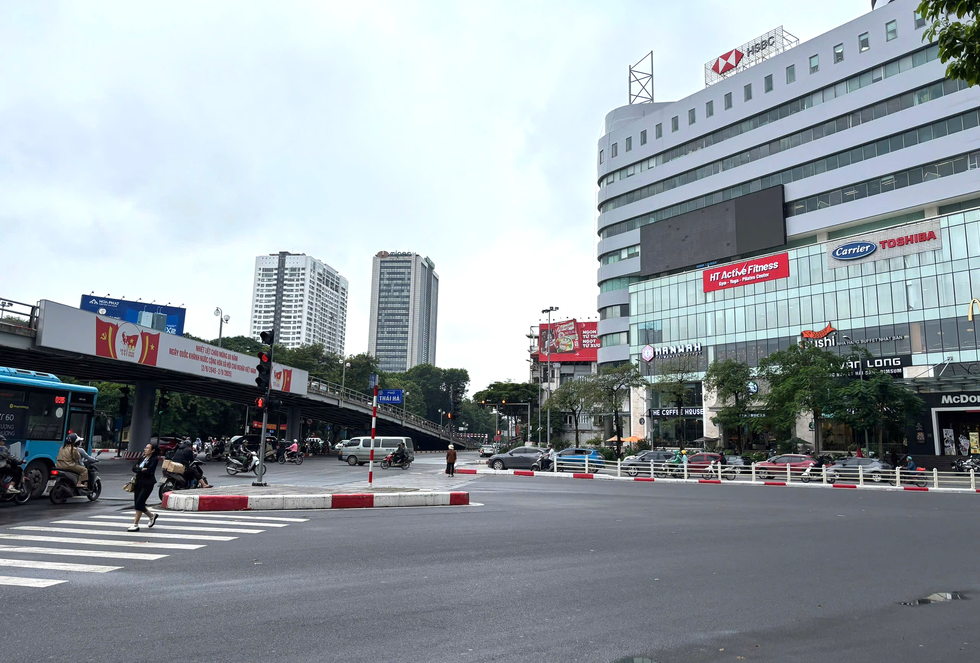 Ho&agrave;n thiện quy định xử phạt vi phạm về thi c&ocirc;ng, bảo tr&igrave; c&ocirc;ng tr&igrave;nh trong phạm vi đường bộ- Ảnh 3.