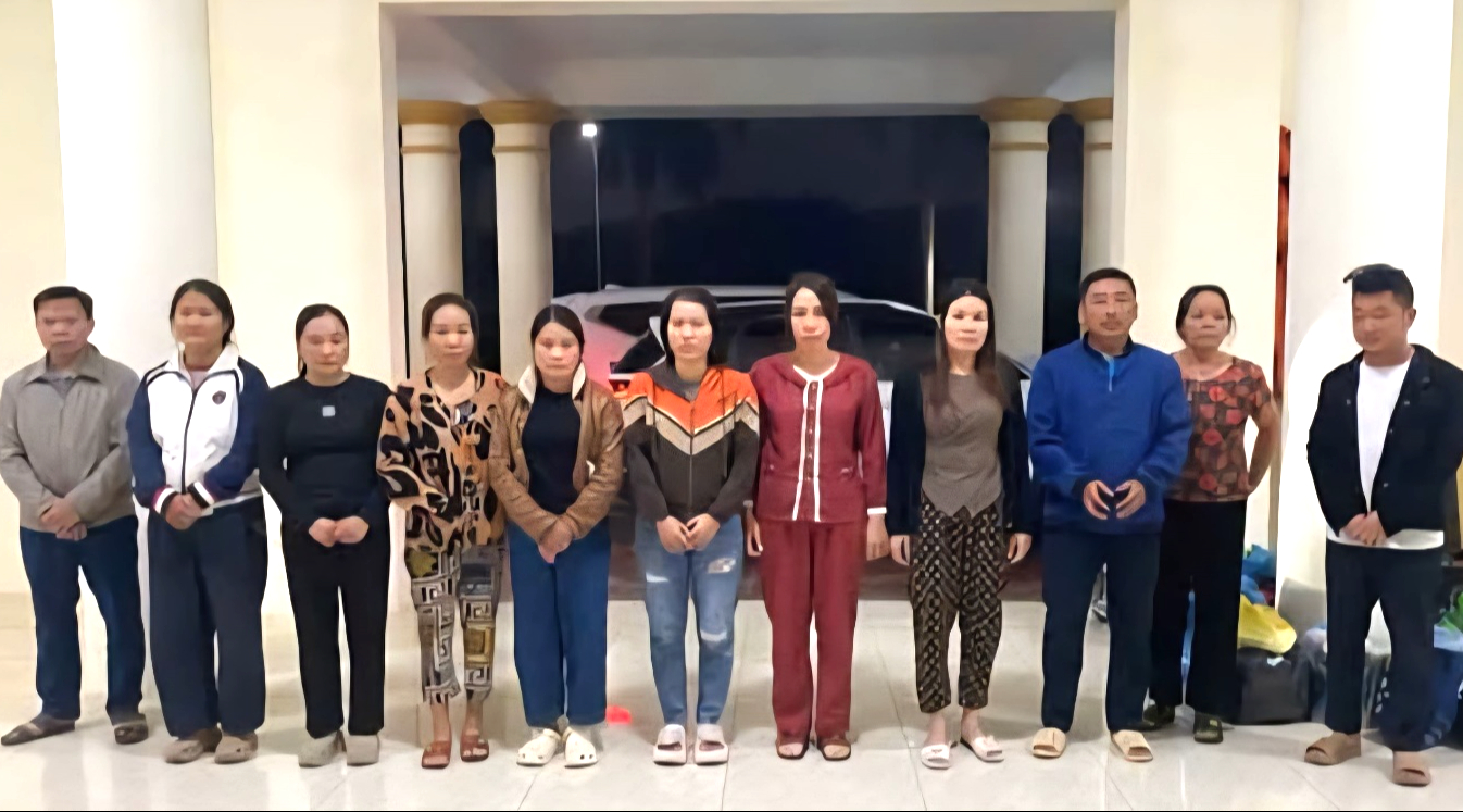 Ninh B&igrave;nh: Khởi tố 12 bị can tội đ&aacute;nh bạc, giao dịch h&agrave;ng th&aacute;ng khoảng 50 tỷ đồng- Ảnh 1.