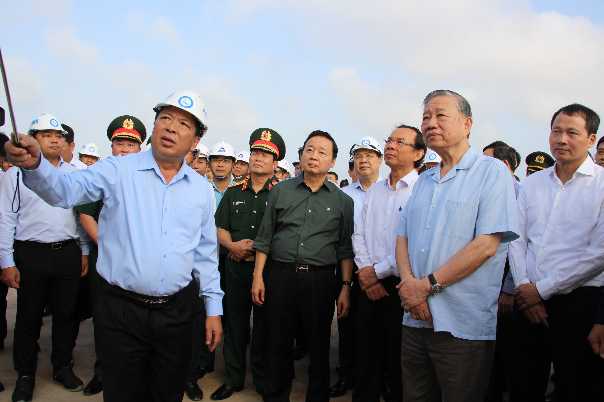 Tổng B&iacute; thư T&ocirc; L&acirc;m: Phải l&agrave;m sớm đường sắt kết nối TP.HCM về s&acirc;n bay Long Th&agrave;nh- Ảnh 1.