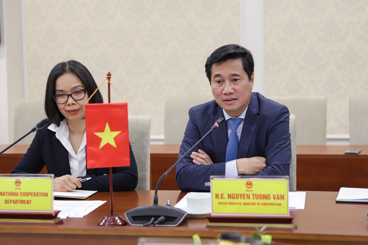 Thứ trưởng Nguyễn Tường Văn chủ tr&igrave; buổi l&agrave;m việc c&ugrave;ng Bộ trưởng Bộ Ngoại giao v&agrave; Ngoại thương Solomon.JPG