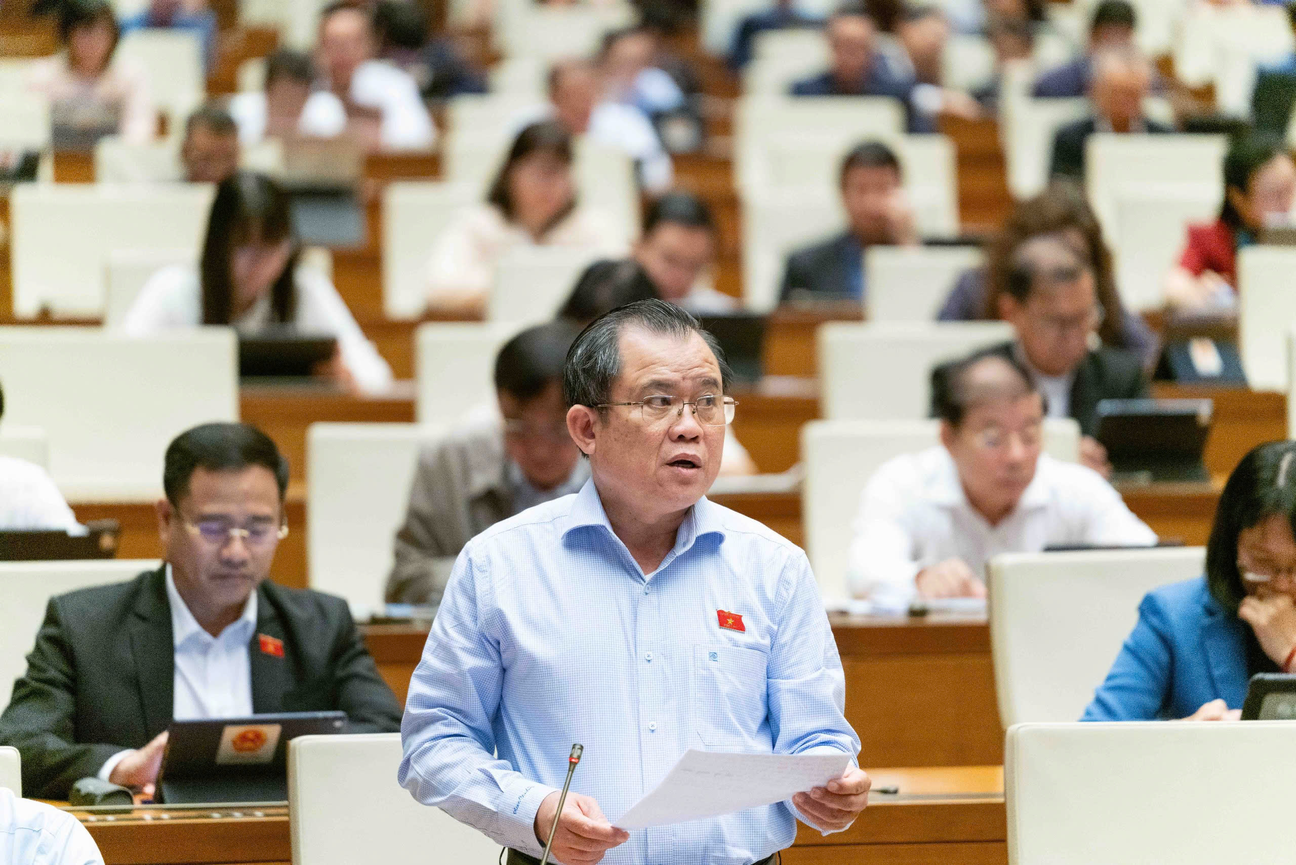 ĐBQH: Kiểm so&aacute;t chặt vi&ecirc;n chức l&agrave;m ngo&agrave;i để ngăn ngừa rủi ro- Ảnh 2.