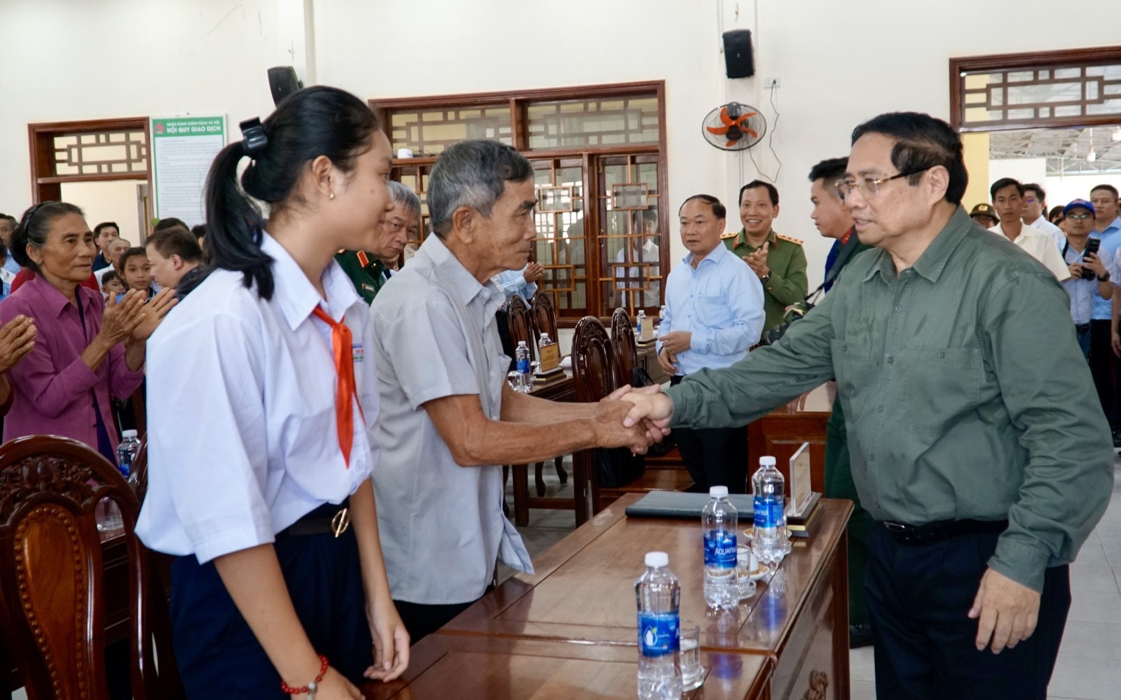 Thủ tướng: Gia Lai làm rất tốt trong ứng phó, ổn định đời sống nhân dân qua bão số 13- Ảnh 5. Thủ tướng Phạm Minh Chính: Phát huy tinh thần đại đoàn kết, chăm lo sinh kế cho nhân dân