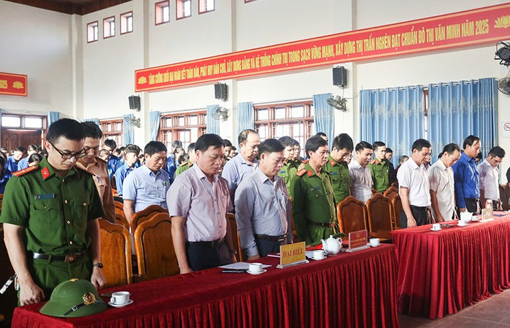 Ng&agrave;nh X&acirc;y dựng H&agrave; Tĩnh chung tay v&igrave; nạn nh&acirc;n tai nạn giao th&ocirc;ng- Ảnh 2.