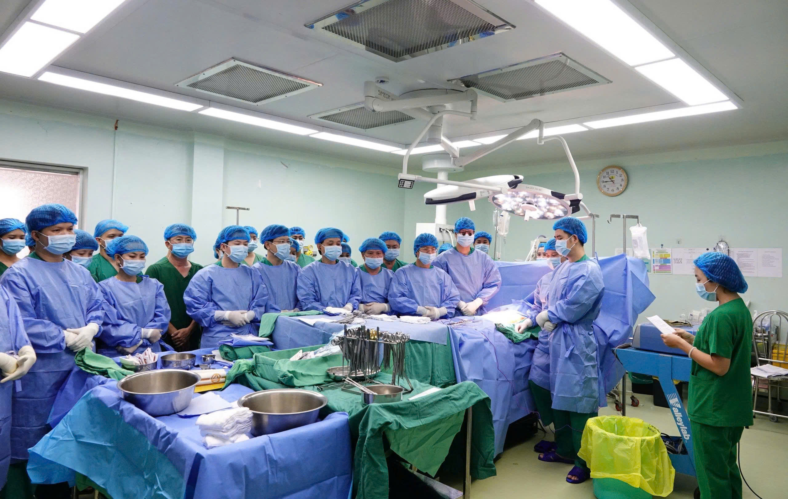 Hành trình 24 giờ vượt 2.000km mang sự sống từ Cần Thơ đến Hà Nội- Ảnh 1. Hành trình 24 giờ vượt 2.000km mang sự sống từ Cần Thơ đến Hà Nội- Ảnh 1.