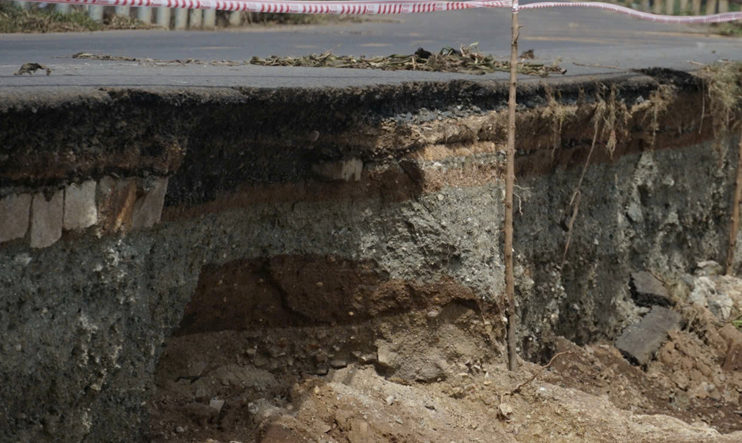 C&ocirc;ng bố t&igrave;nh huống khẩn cấp về thi&ecirc;n tai tại 2 vị tr&iacute; tr&ecirc;n đường Trường Sơn Đ&ocirc;ng- Ảnh 1.