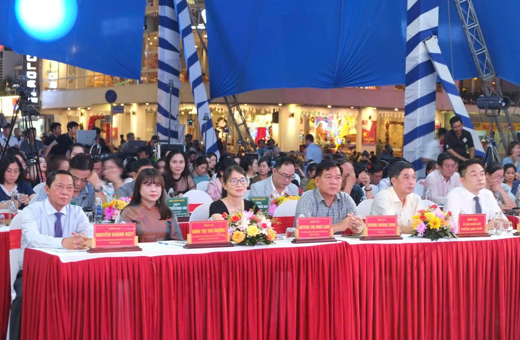 Khai mạc li&ecirc;n hoan nghệ thuật quần ch&uacute;ng khu d&acirc;n cư to&agrave;n quốc tại An Giang- Ảnh 2.