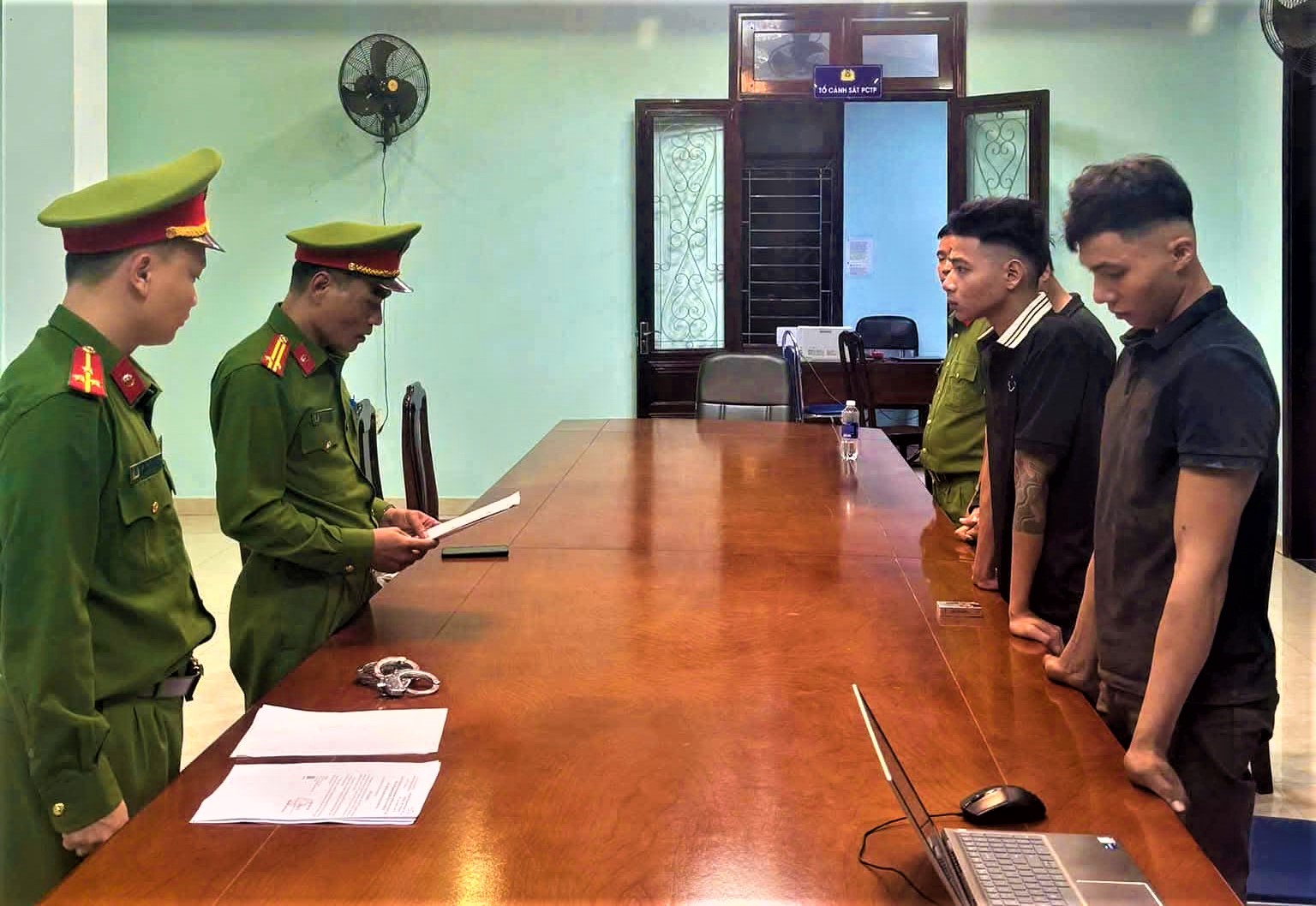 Huế: Bắt tạm giam đối tượng trộm cắp vật tư ở c&ocirc;ng tr&igrave;nh cao tốc La Sơn - H&ograve;a Li&ecirc;n- Ảnh 1.