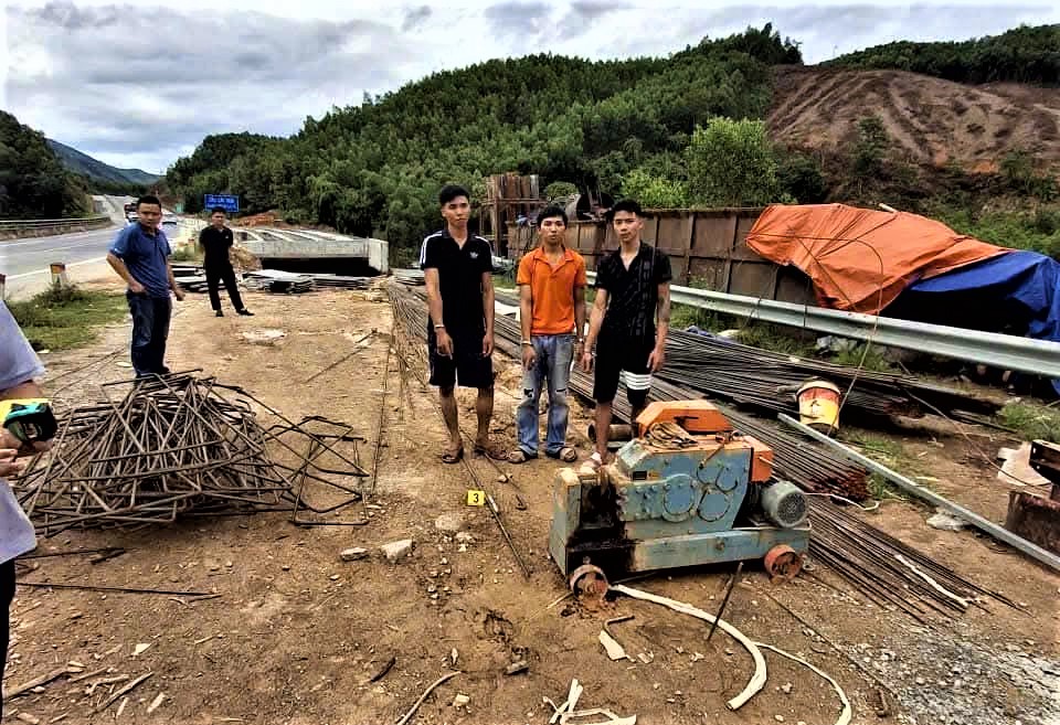 Huế: Bắt tạm giam đối tượng trộm cắp vật tư ở c&ocirc;ng tr&igrave;nh cao tốc La Sơn - H&ograve;a Li&ecirc;n- Ảnh 2.