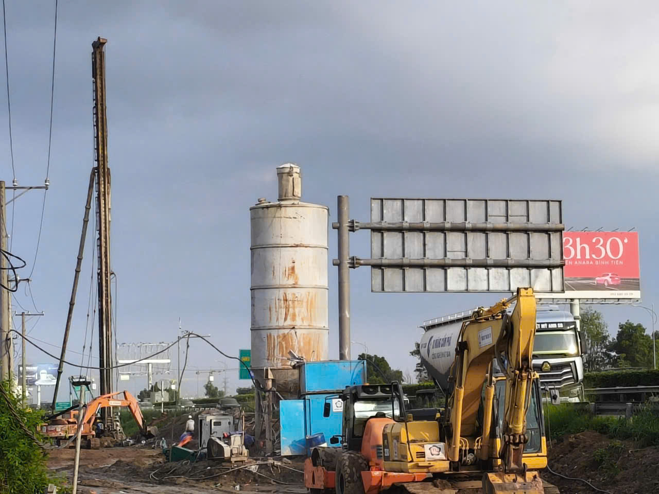 Tổng c&ocirc;ng ty Thăng Long đẩy tiến độ mở rộng cao tốc TP.HCM - Long Th&agrave;nh từ những ng&agrave;y đầu- Ảnh 2.