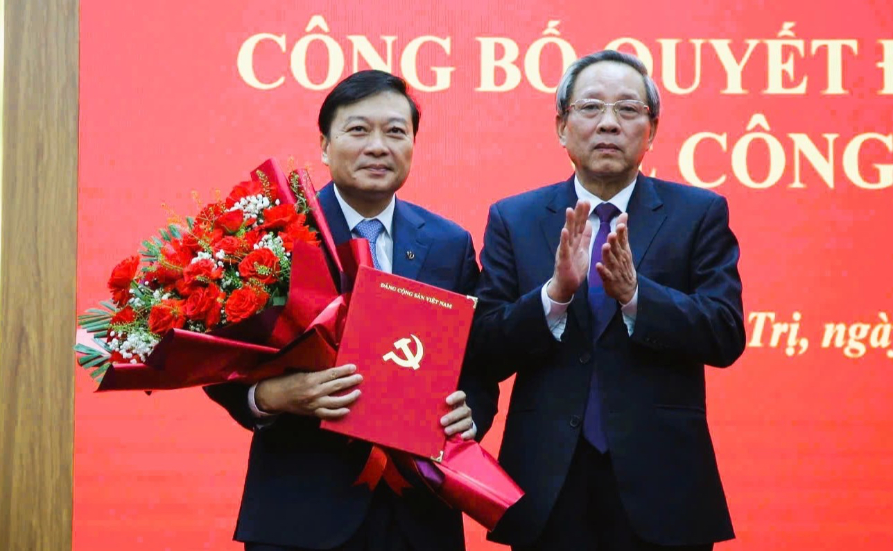 Chủ tịch UBND tỉnh Nghệ An giữ chức Ph&oacute; b&iacute; thư Tỉnh ủy Quảng Trị- Ảnh 1.