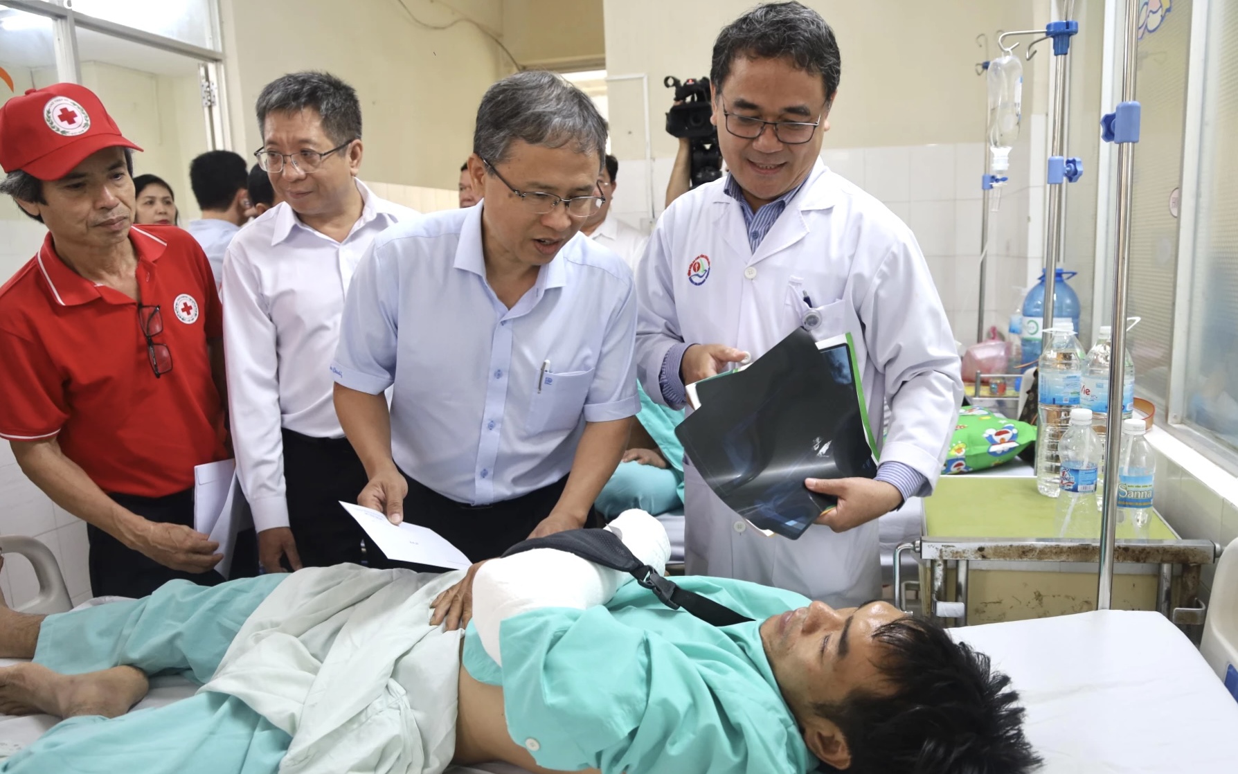 Kh&aacute;nh H&ograve;a: Ưu ti&ecirc;n mổ cấp cứu, nhiều nạn nh&acirc;n vụ sạt lở đ&egrave;o Kh&aacute;nh L&ecirc; qua cơn nguy kịch