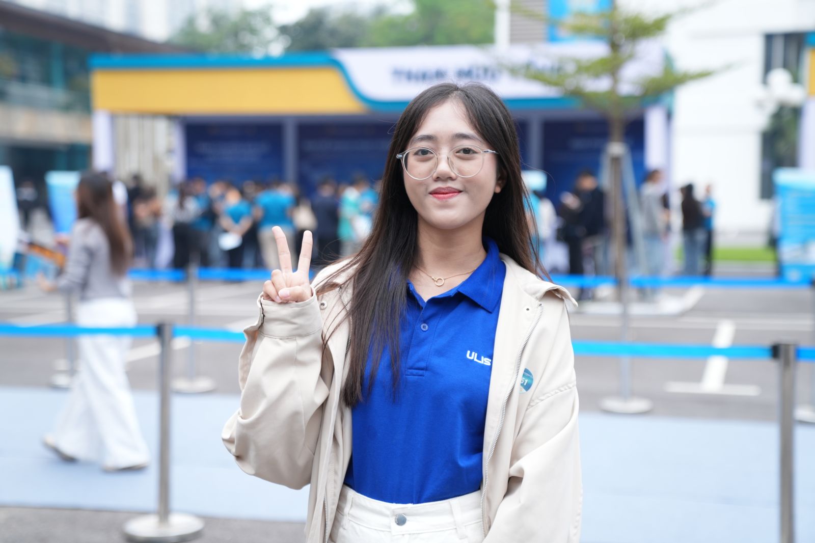 Giới trẻ h&aacute;o hức tham gia Ng&agrave;y hội việc l&agrave;m Vietnam Airlines lần đầu tổ chức- Ảnh 3.