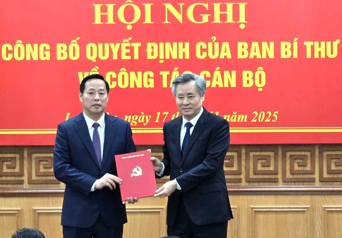 Ph&oacute; b&iacute; thư Tỉnh ủy Điện Bi&ecirc;n giữ chức Ph&oacute; b&iacute; thư Tỉnh ủy Lai Ch&acirc;u- Ảnh 1.