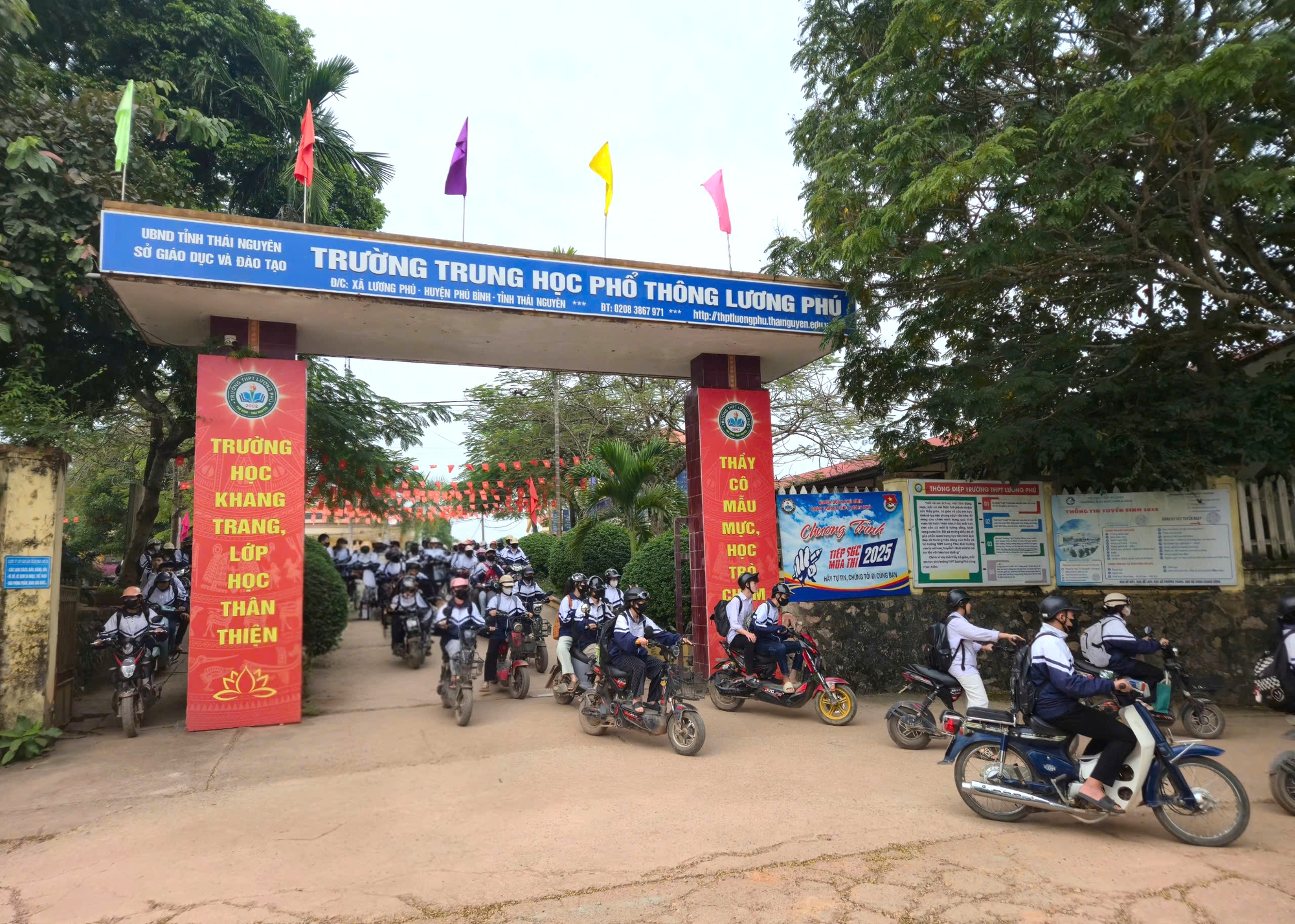 Th&aacute;i Nguy&ecirc;n: &Yacute; thức học sinh thay đổi r&otilde; rệt nhờ tuy&ecirc;n truyền an to&agrave;n giao th&ocirc;ng đường bộ- Ảnh 1.