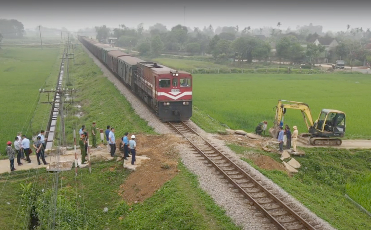 H&agrave; Tĩnh tăng tốc thực thi Luật Đường sắt, đồng bộ giải ph&aacute;p đưa luật v&agrave;o cuộc sống- Ảnh 1.