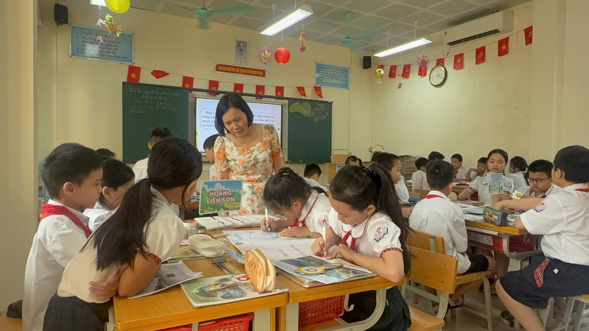 Lương gi&aacute;o vi&ecirc;n c&oacute; thể tăng th&ecirc;m 1-2 triệu đồng/th&aacute;ng từ năm 2026- Ảnh 1.
